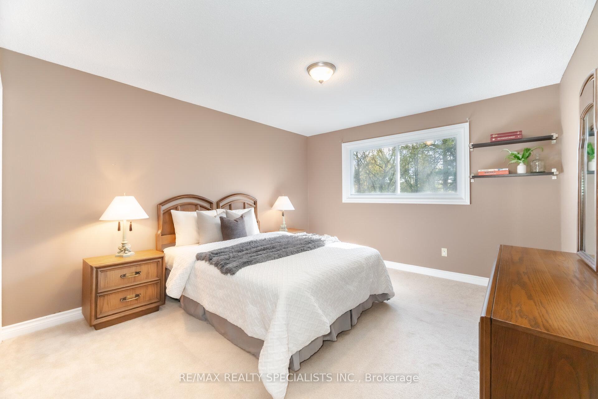 Photo 21 of 69 Palmer Circle, Caledon, Palgrave — HOMEH