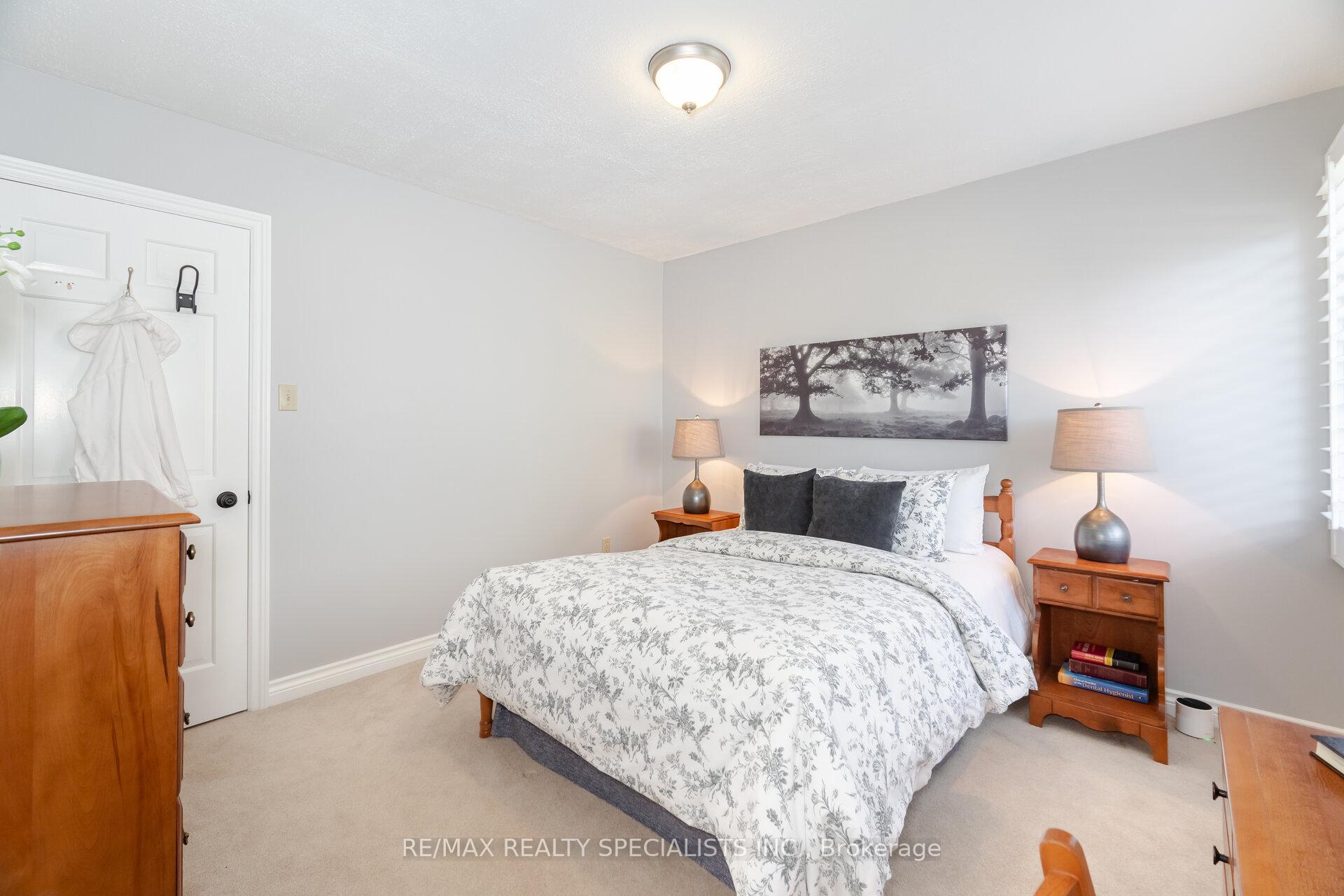 Photo 26 of 69 Palmer Circle, Caledon, Palgrave — HOMEH
