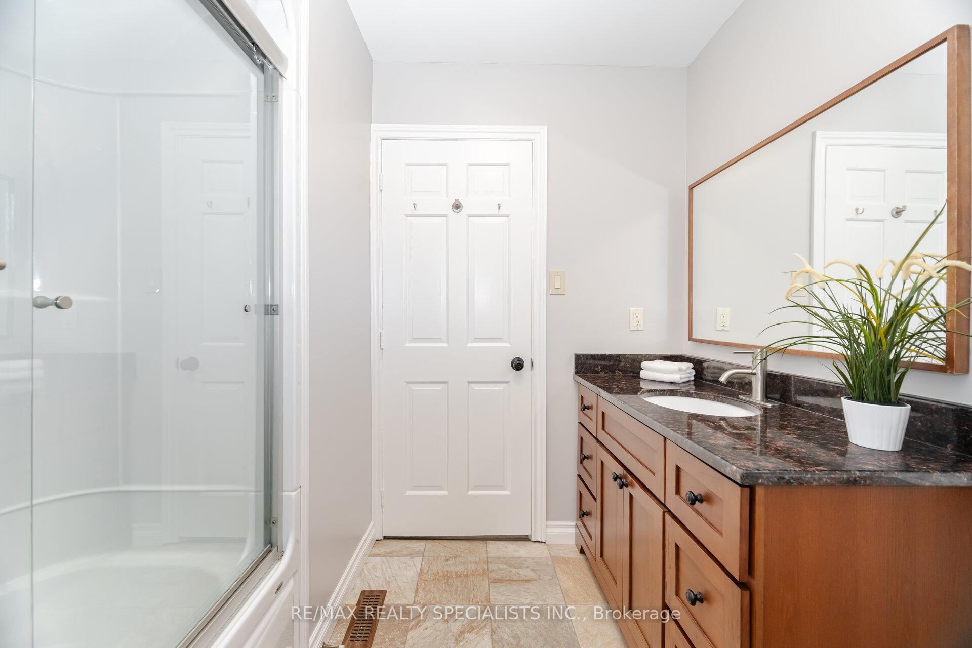 Photo 28 of 69 Palmer Circle, Caledon, Palgrave — HOMEH