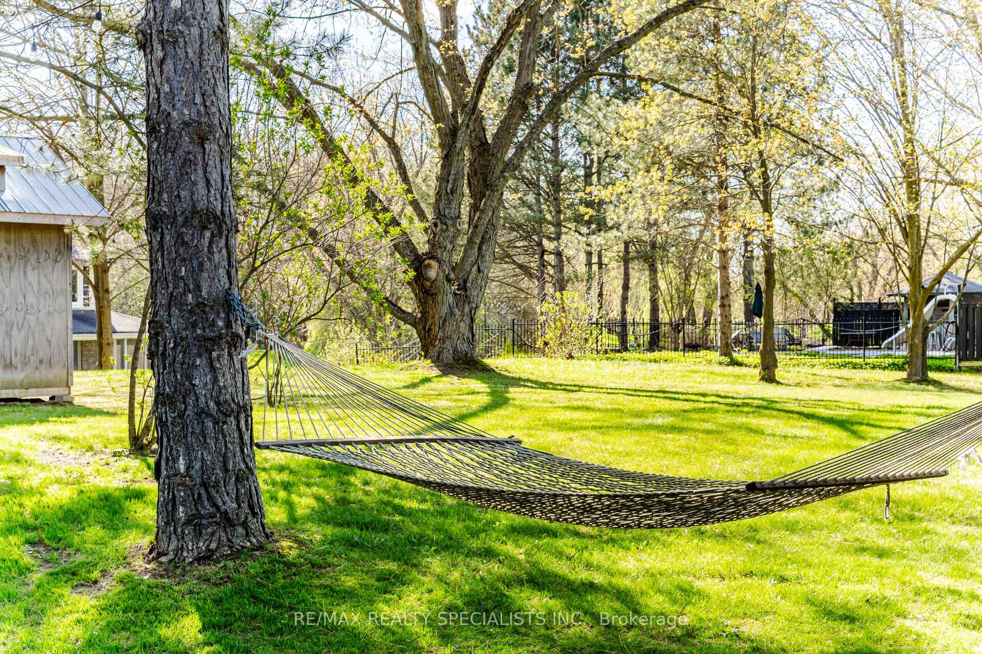 Photo 40 of 69 Palmer Circle, Caledon, Palgrave — HOMEH