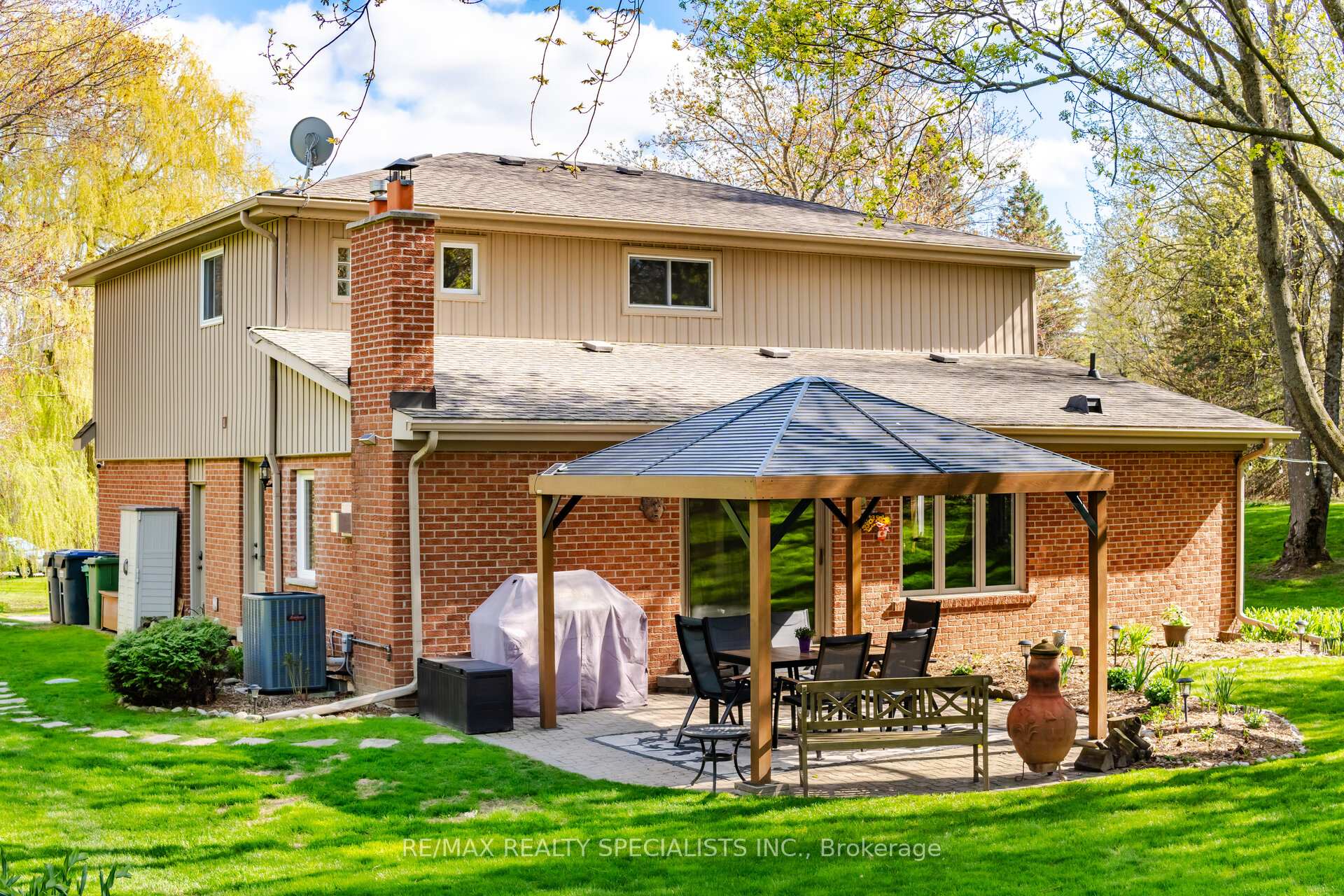Photo 46 of 69 Palmer Circle, Caledon, Palgrave — HOMEH