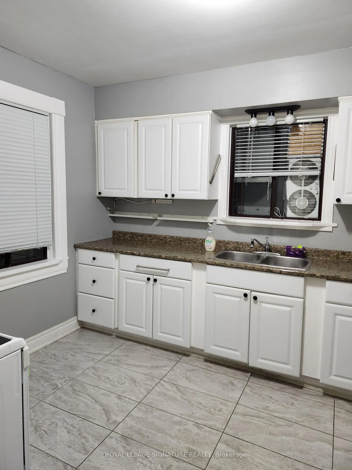 Photo 6 of 26 Trueman Street, Brampton, Queen Street Corridor — HOMEH