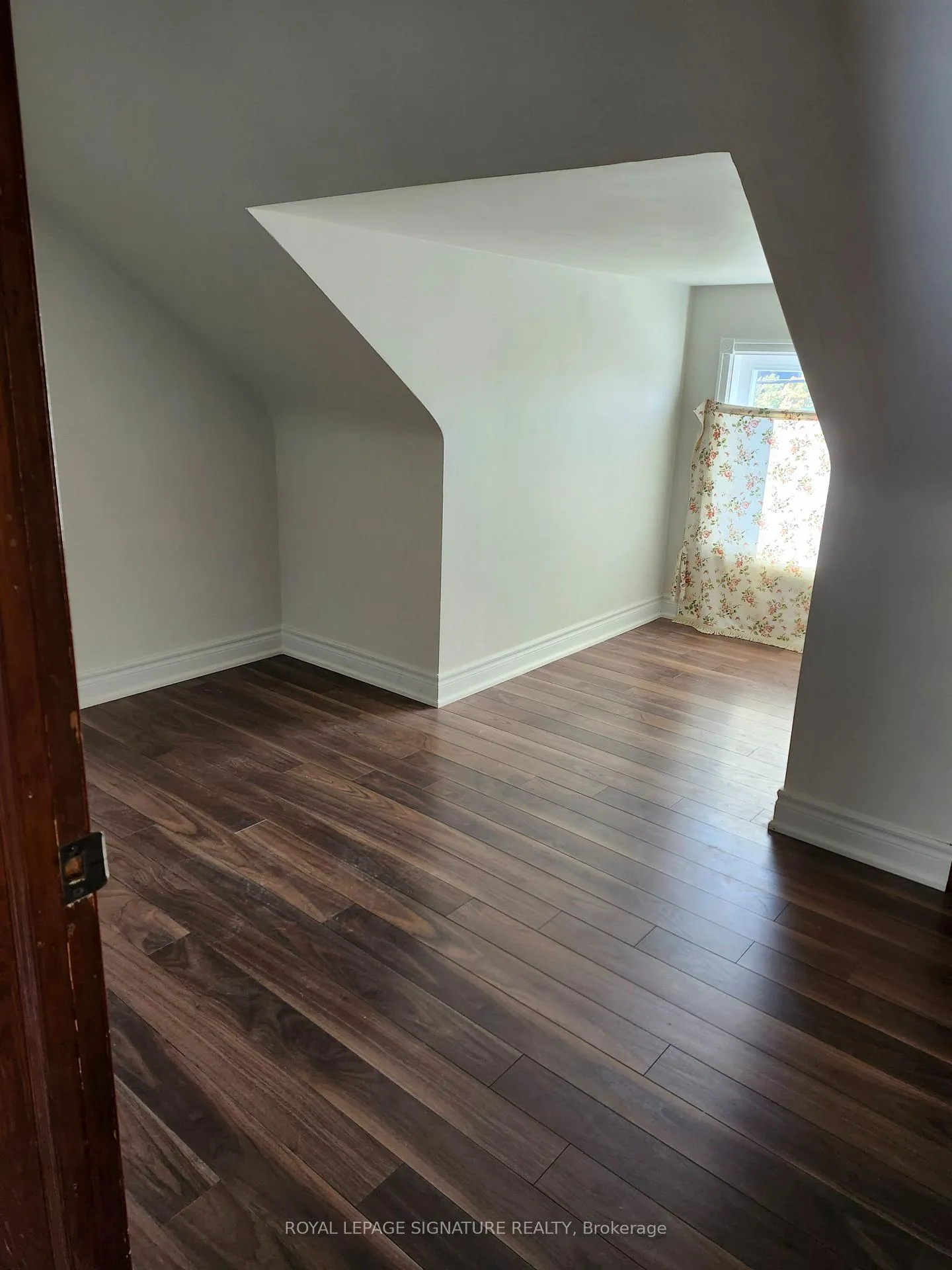 Photo 24 of 26 Trueman Street, Brampton, Queen Street Corridor — HOMEH