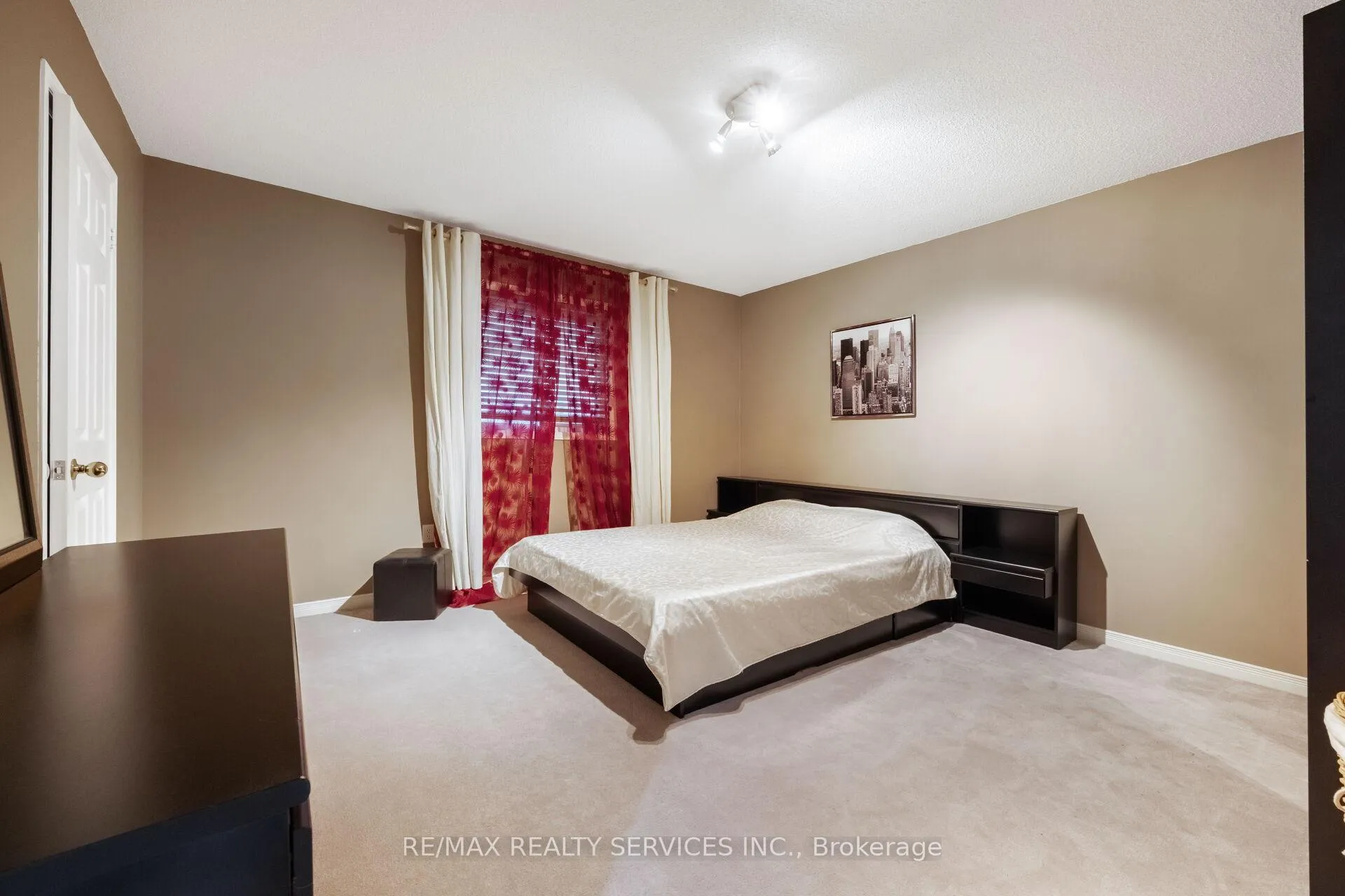 Photo 31 of 56 Pappain Crescent, Brampton, Snelgrove — HOMEH