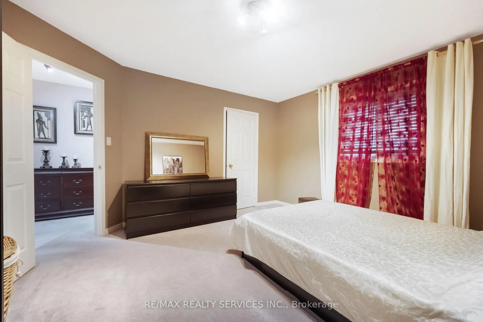 Photo 33 of 56 Pappain Crescent, Brampton, Snelgrove — HOMEH