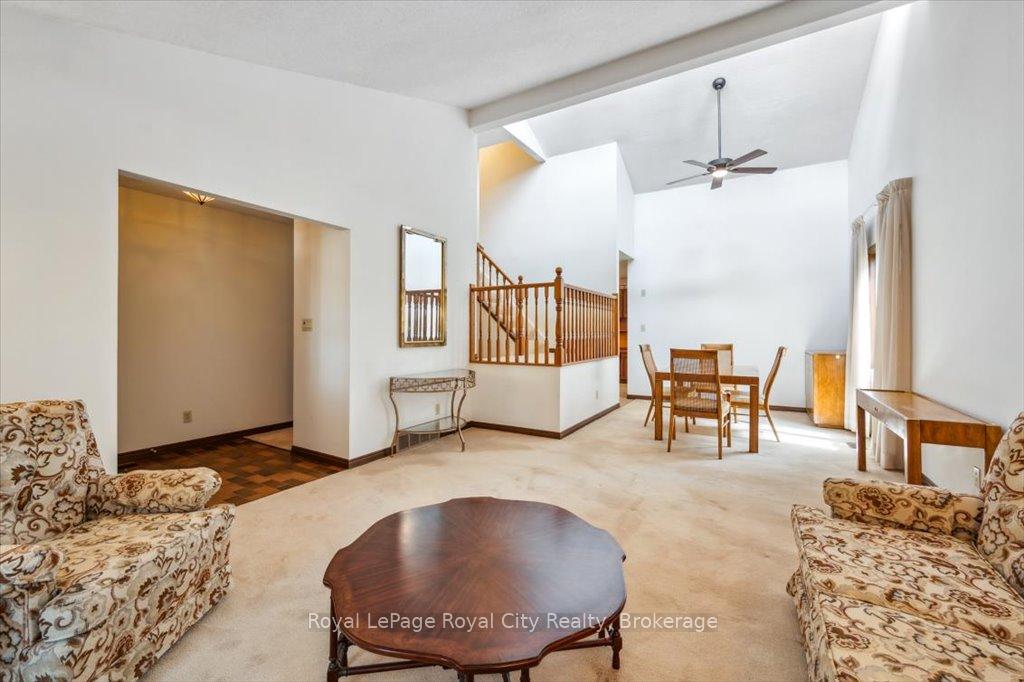 Photo 4 of 208 Ironwood Road, Guelph, Kortright West — HOMEH