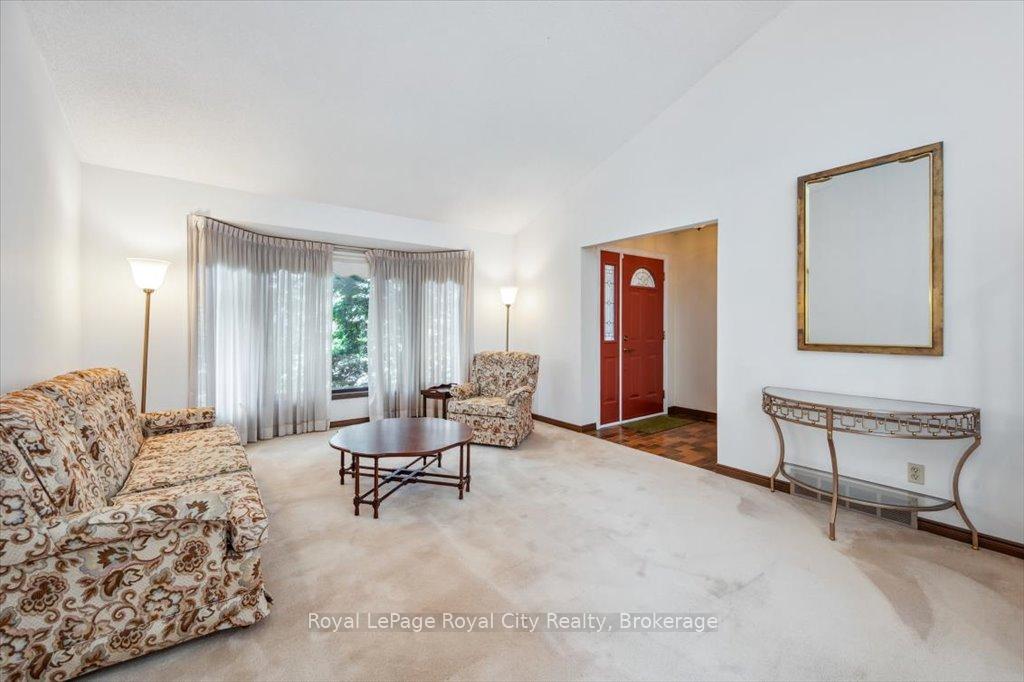 Photo 6 of 208 Ironwood Road, Guelph, Kortright West — HOMEH