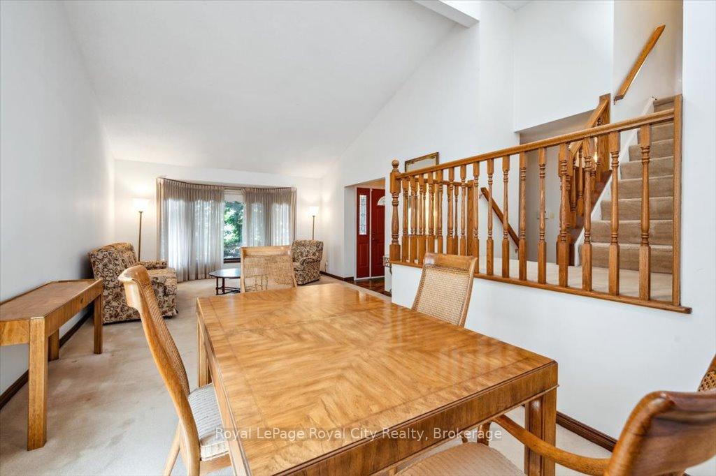 Photo 8 of 208 Ironwood Road, Guelph, Kortright West — HOMEH