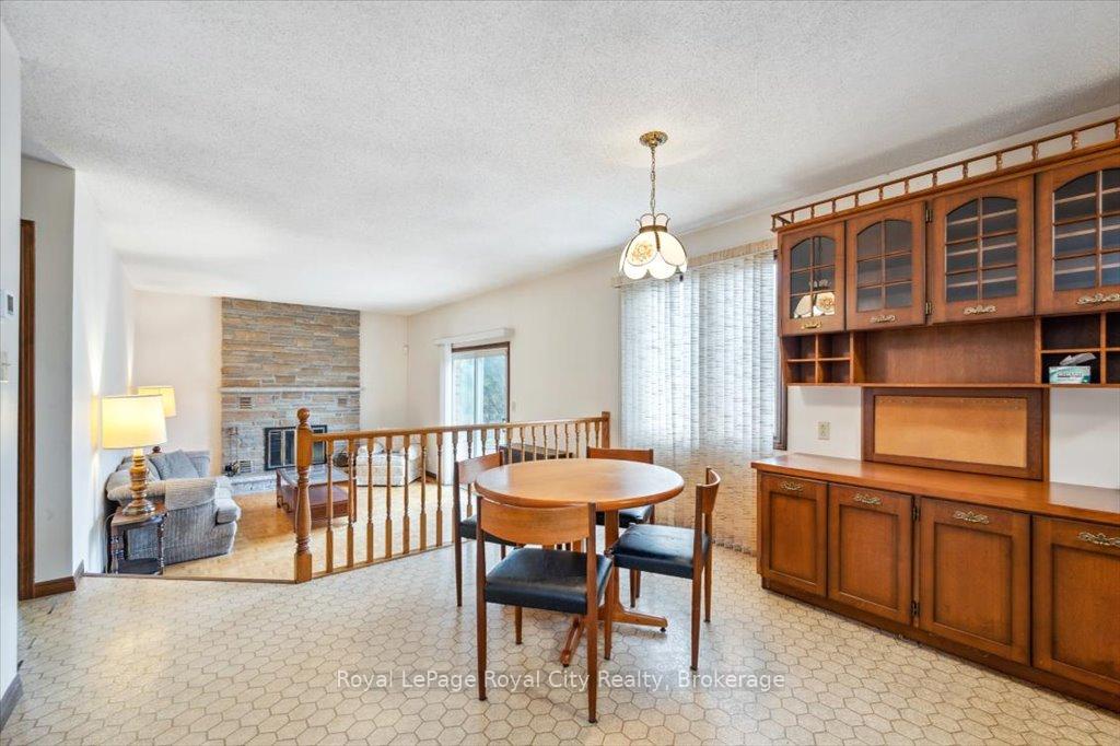 Photo 12 of 208 Ironwood Road, Guelph, Kortright West — HOMEH