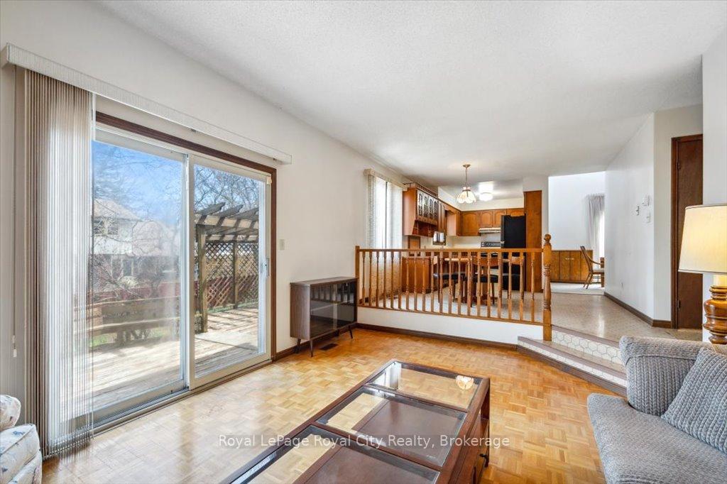 Photo 15 of 208 Ironwood Road, Guelph, Kortright West — HOMEH