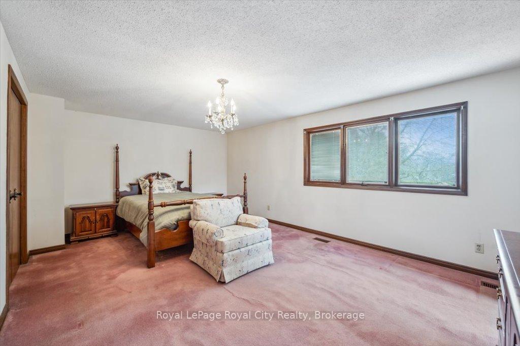 Photo 21 of 208 Ironwood Road, Guelph, Kortright West — HOMEH