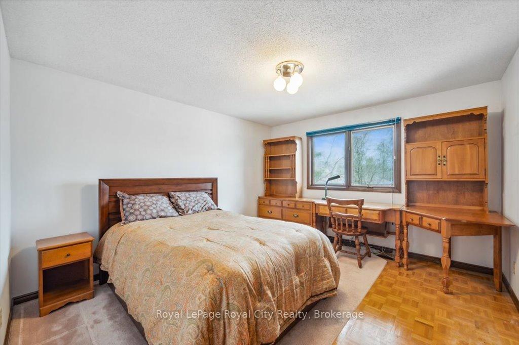 Photo 24 of 208 Ironwood Road, Guelph, Kortright West — HOMEH