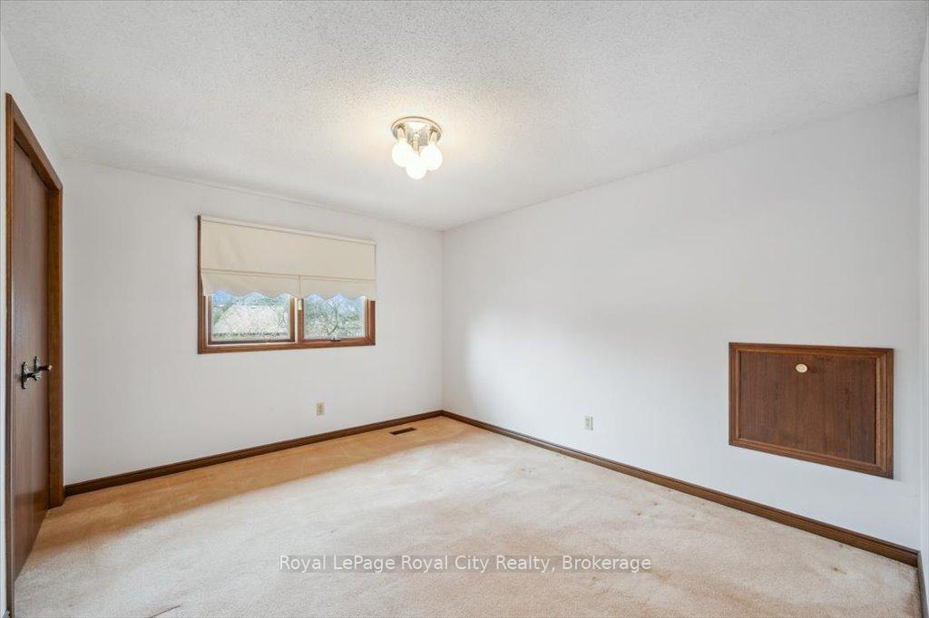 Photo 26 of 208 Ironwood Road, Guelph, Kortright West — HOMEH