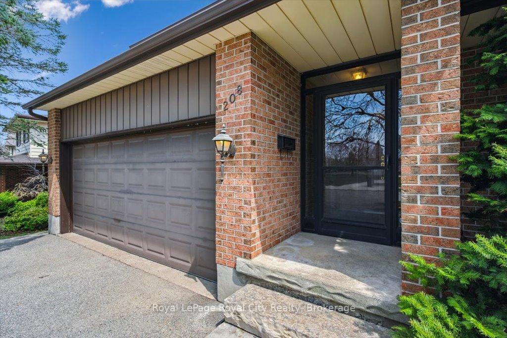 Photo 34 of 208 Ironwood Road, Guelph, Kortright West — HOMEH