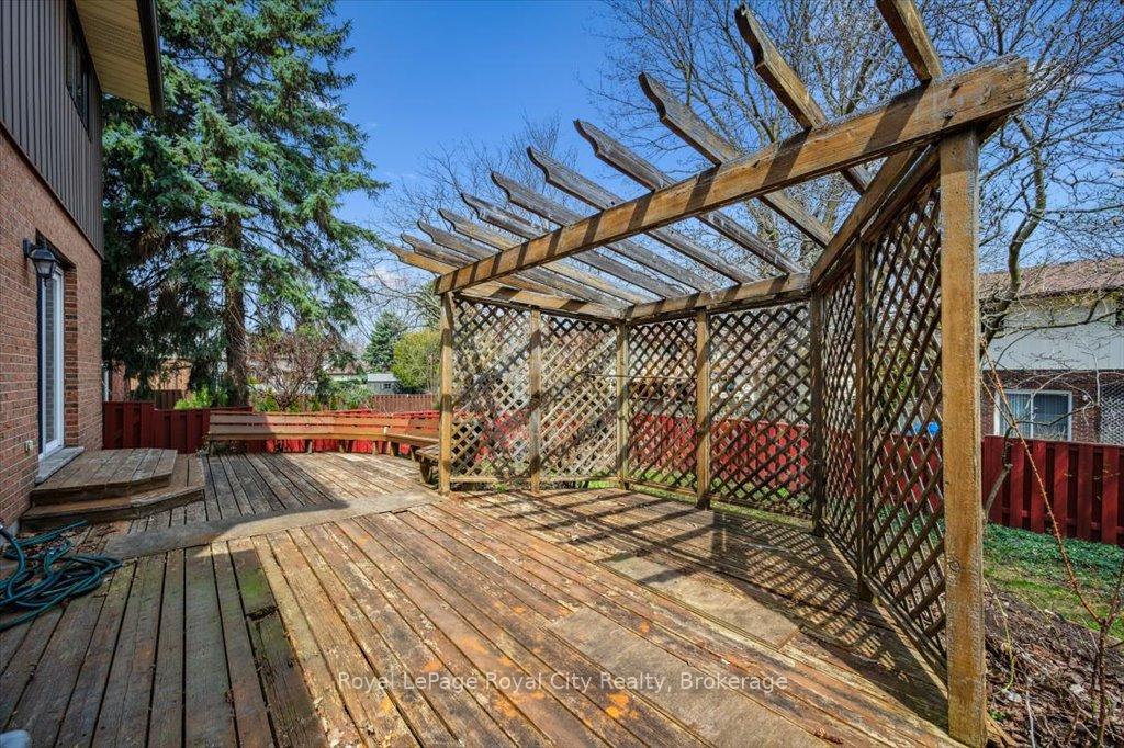 Photo 42 of 208 Ironwood Road, Guelph, Kortright West — HOMEH