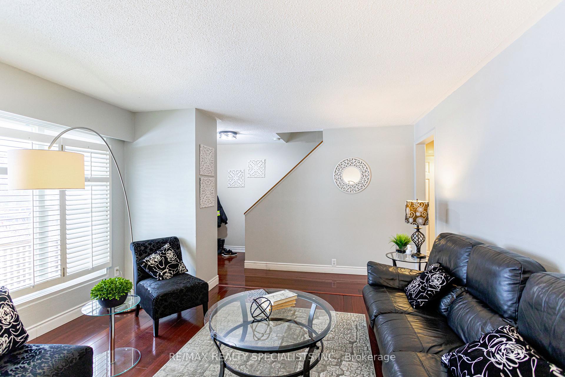 Photo 8 of 87 Poplar Avenue, Halton Hills, Acton — HOMEH