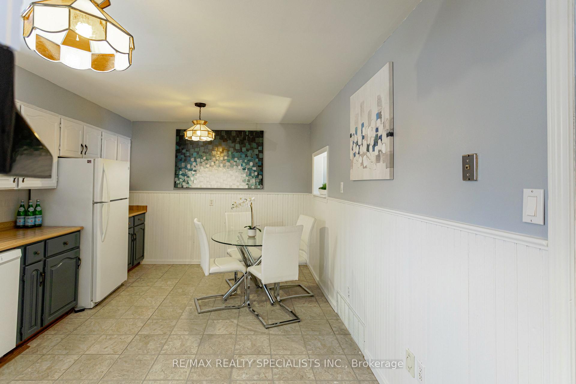 Photo 11 of 87 Poplar Avenue, Halton Hills, Acton — HOMEH