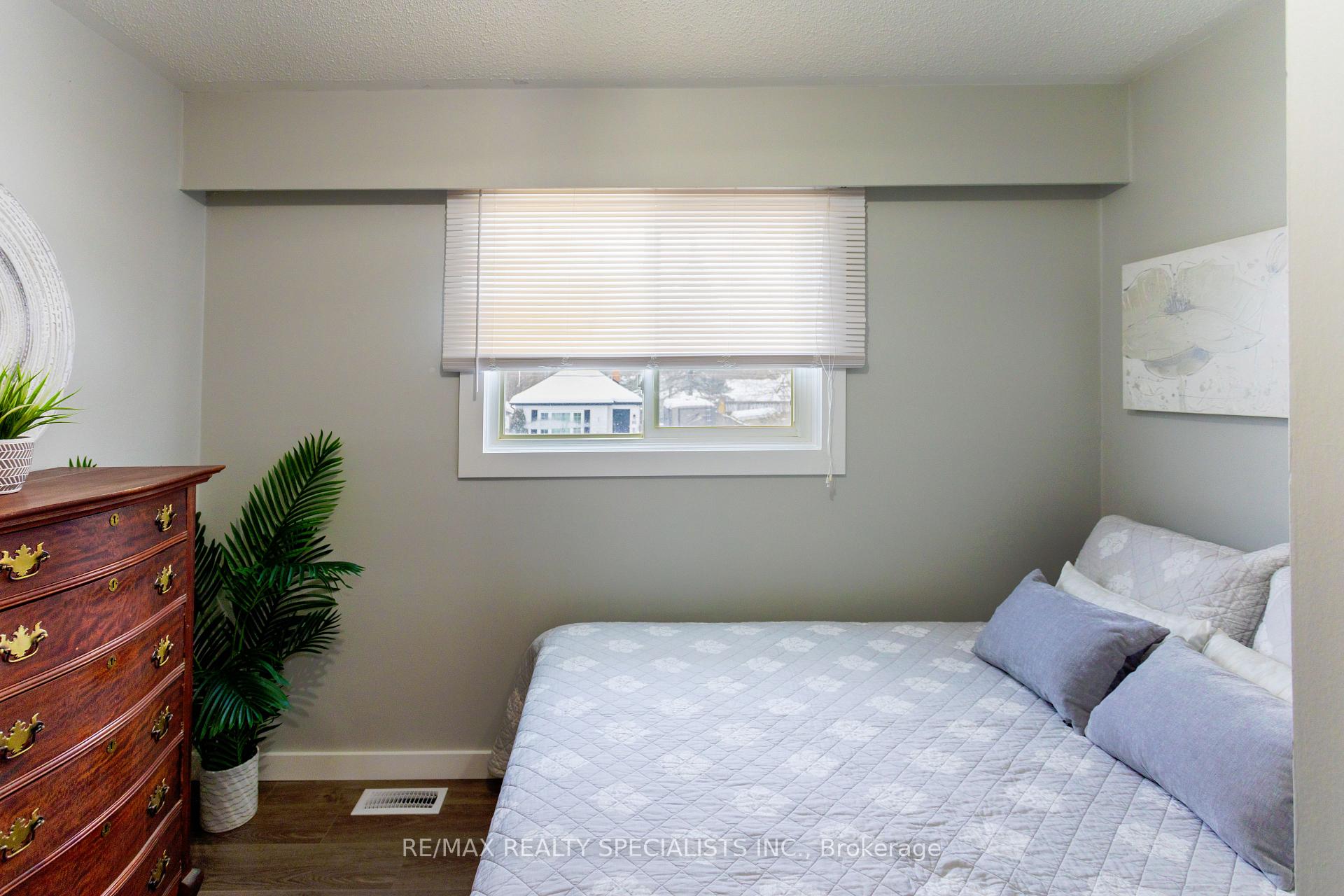 Photo 26 of 87 Poplar Avenue, Halton Hills, Acton — HOMEH