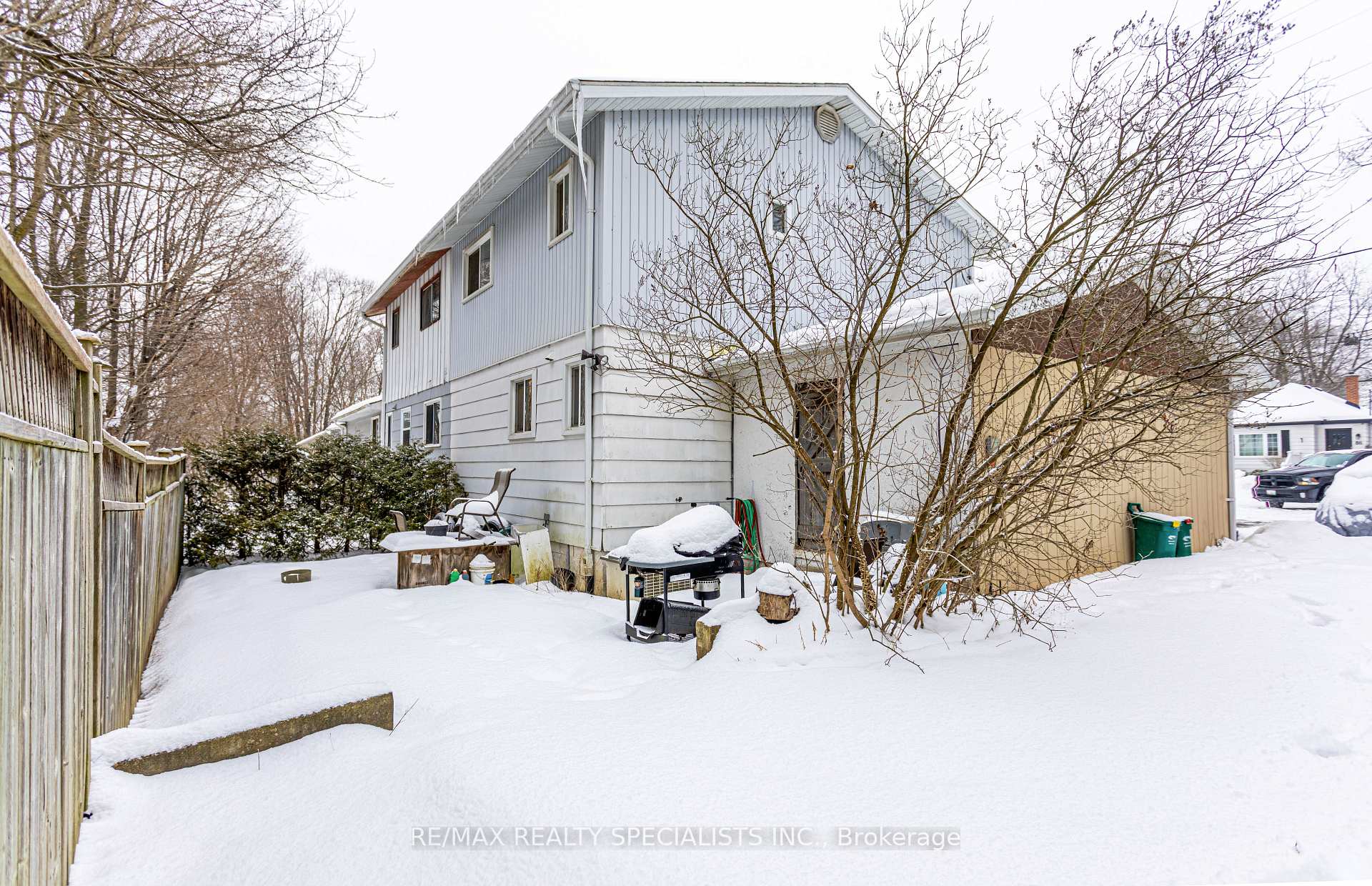Photo 33 of 87 Poplar Avenue, Halton Hills, Acton — HOMEH