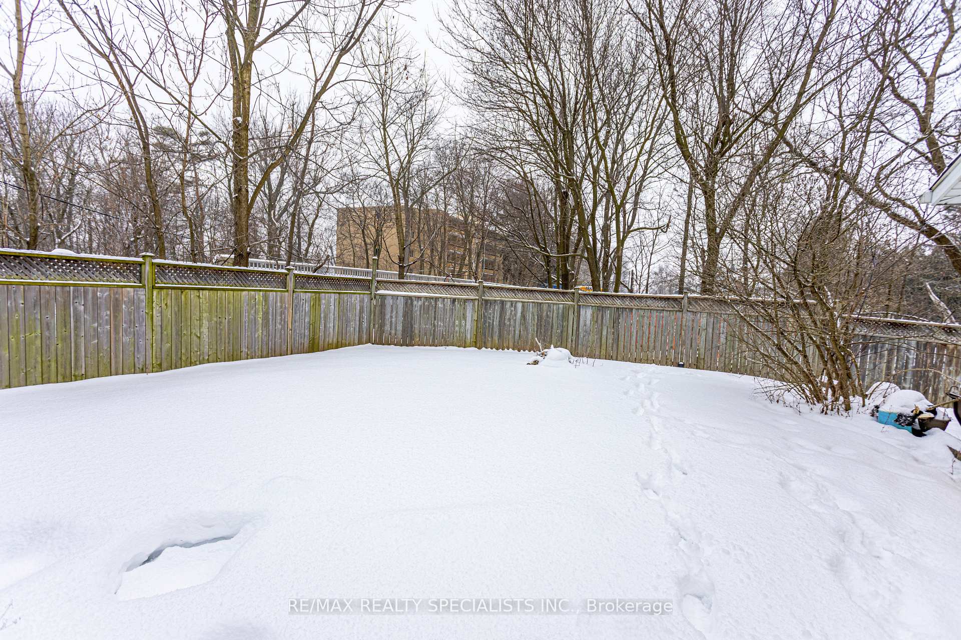 Photo 37 of 87 Poplar Avenue, Halton Hills, Acton — HOMEH