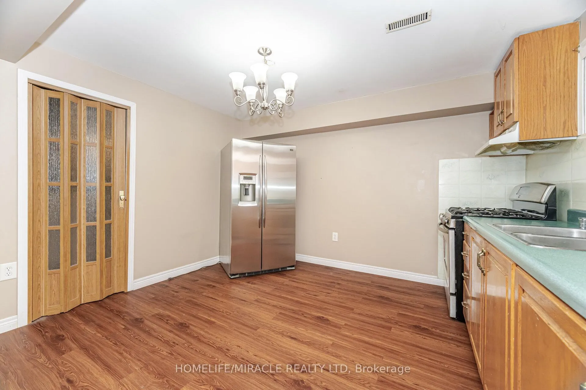 Photo 34 of 56 Norbert Road, Brampton, Brampton South — HOMEH
