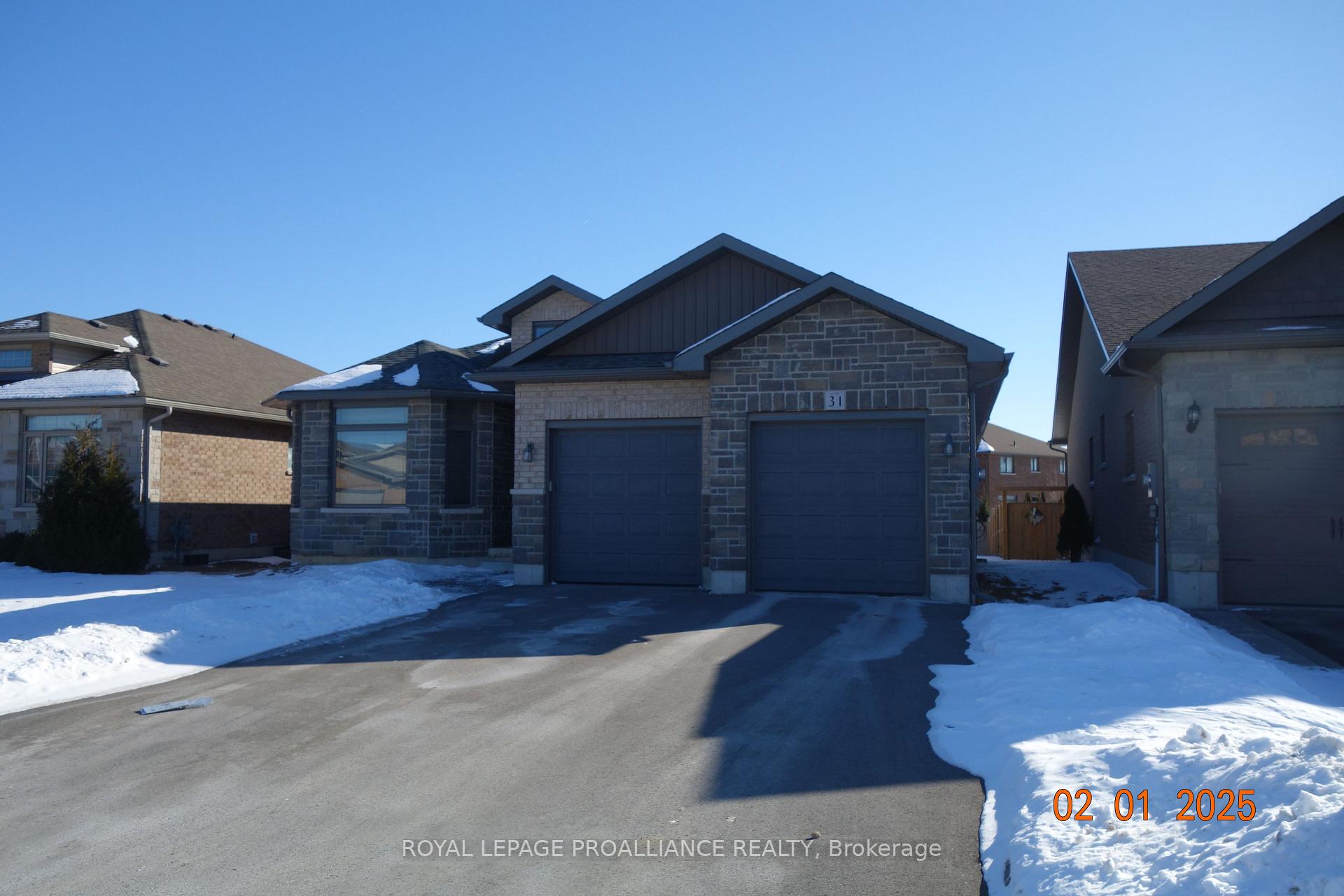 Photo 1 of 31 Hummingbird Drive, Belleville, Thurlow Ward — HOMEH
