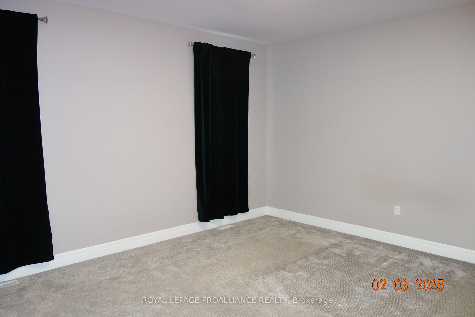 Photo 15 of 31 Hummingbird Drive, Belleville, Thurlow Ward — HOMEH