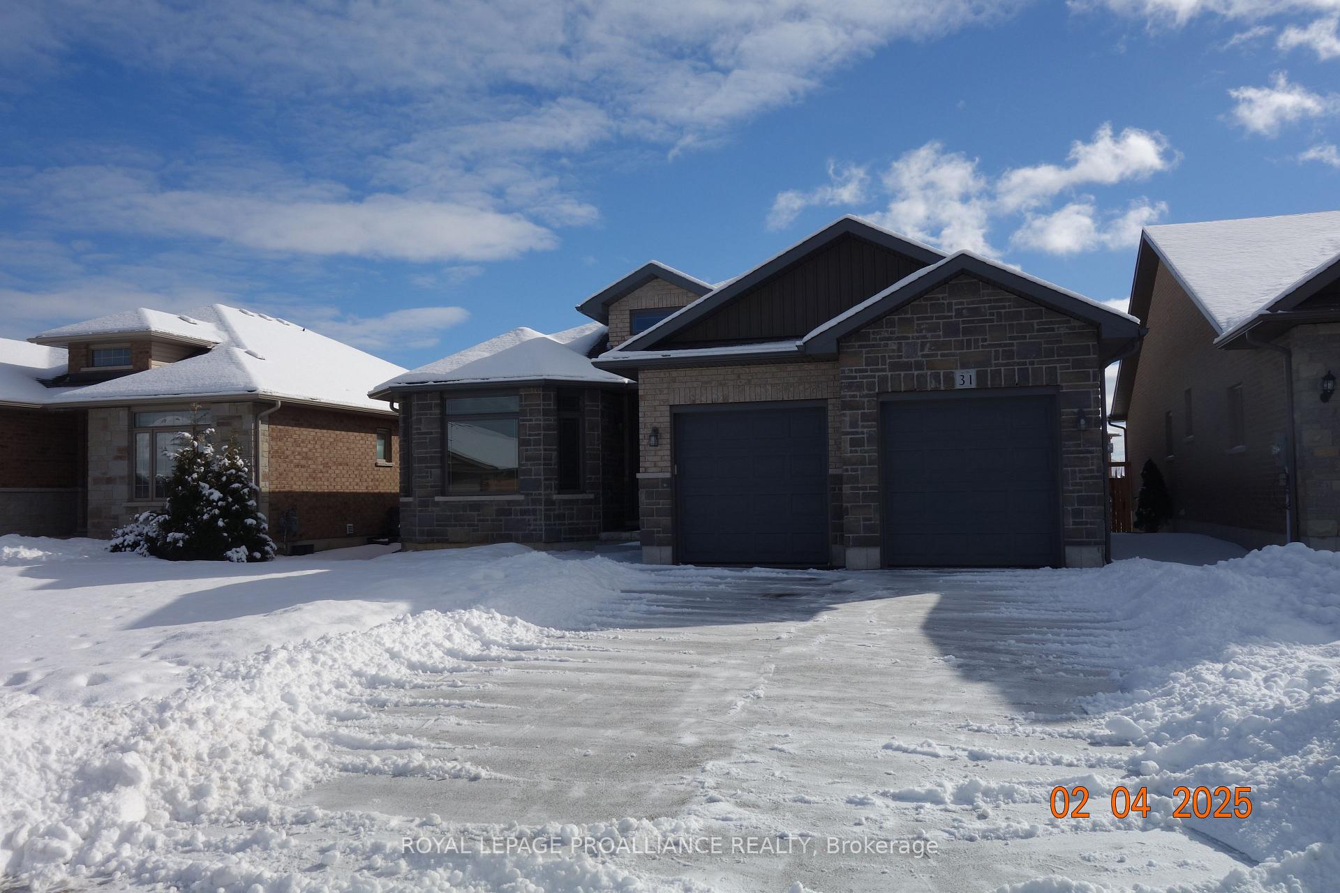 Photo 27 of 31 Hummingbird Drive, Belleville, Thurlow Ward — HOMEH