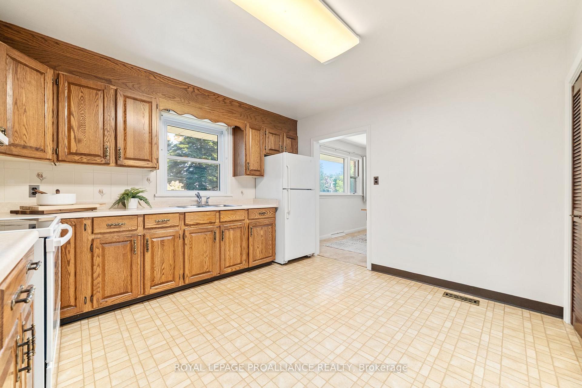 Photo 14 of 19 Lee Avenue, Belleville, Belleville Ward — HOMEH