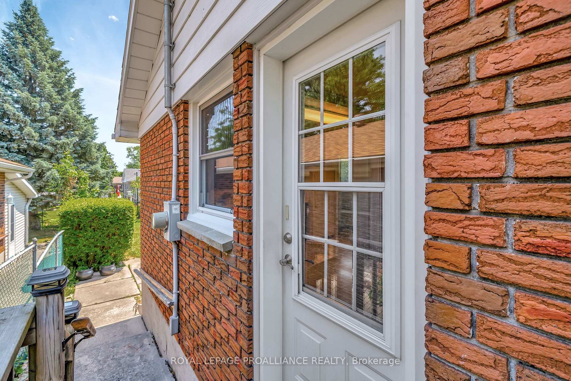 Photo 29 of 19 Lee Avenue, Belleville, Belleville Ward — HOMEH