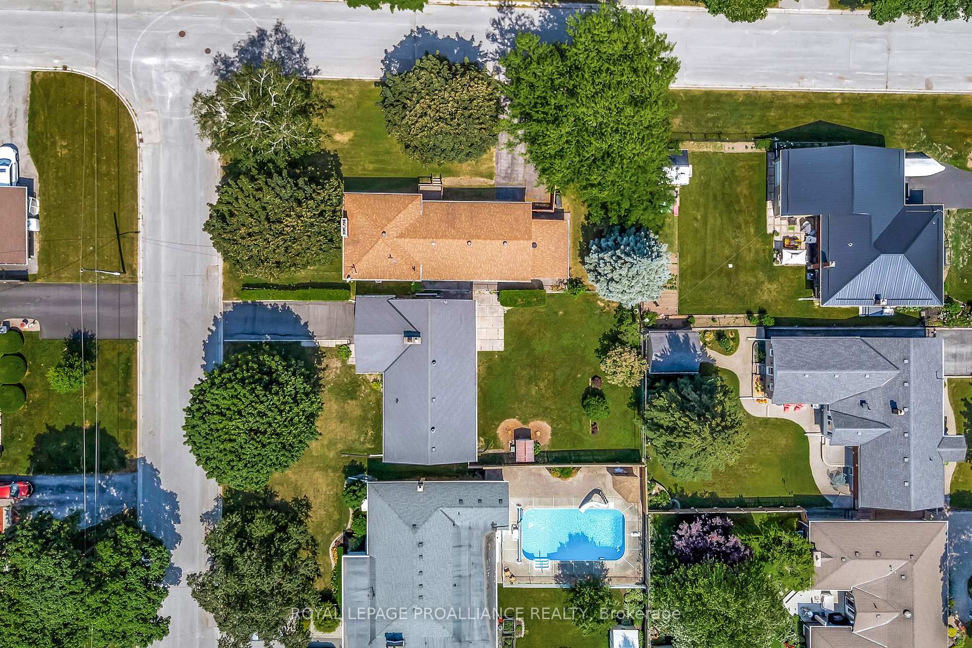 Photo 40 of 19 Lee Avenue, Belleville, Belleville Ward — HOMEH