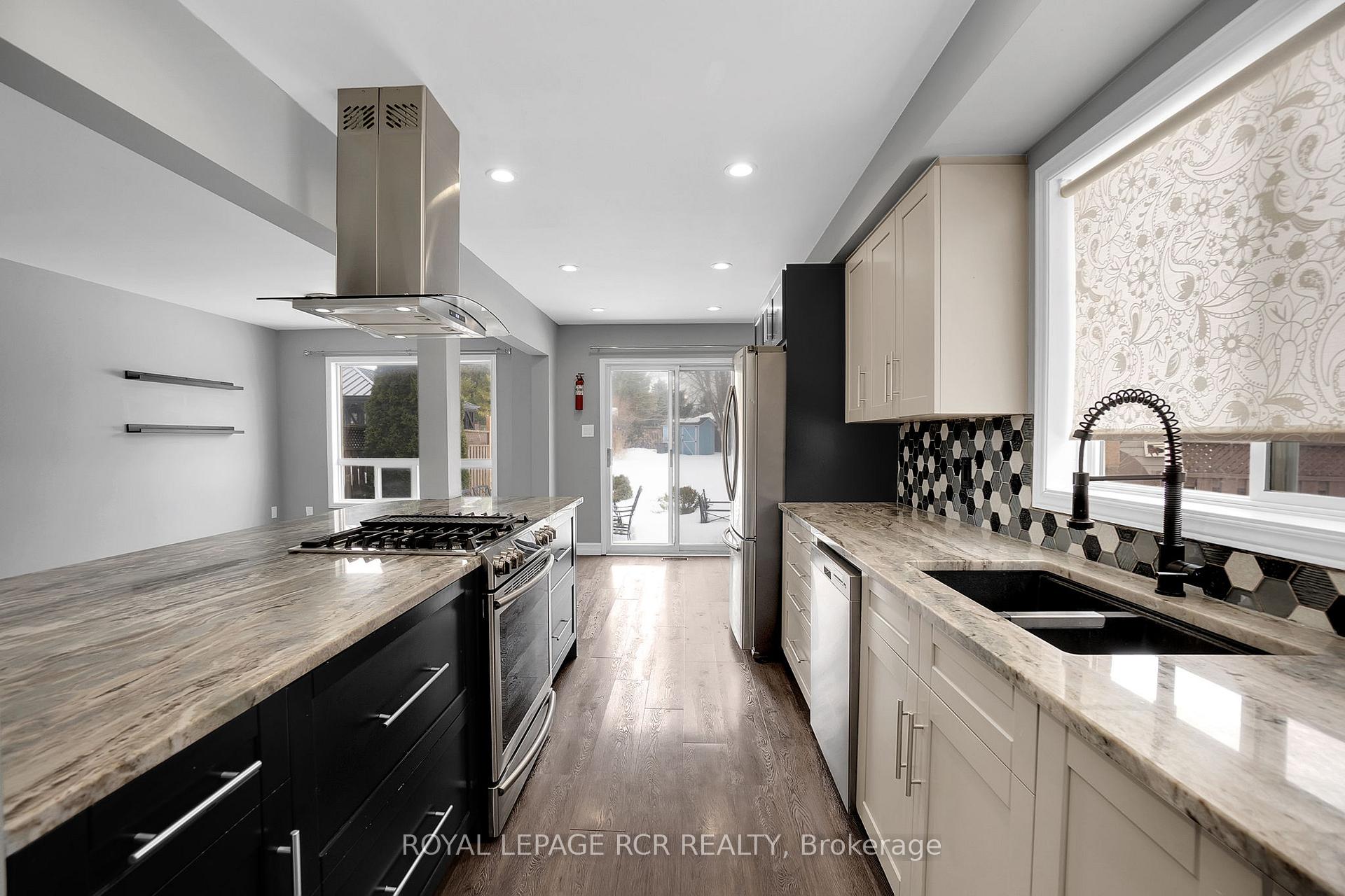 Photo 8 of 41 Ironhorse Crescent, Caledon, Bolton West — HOMEH