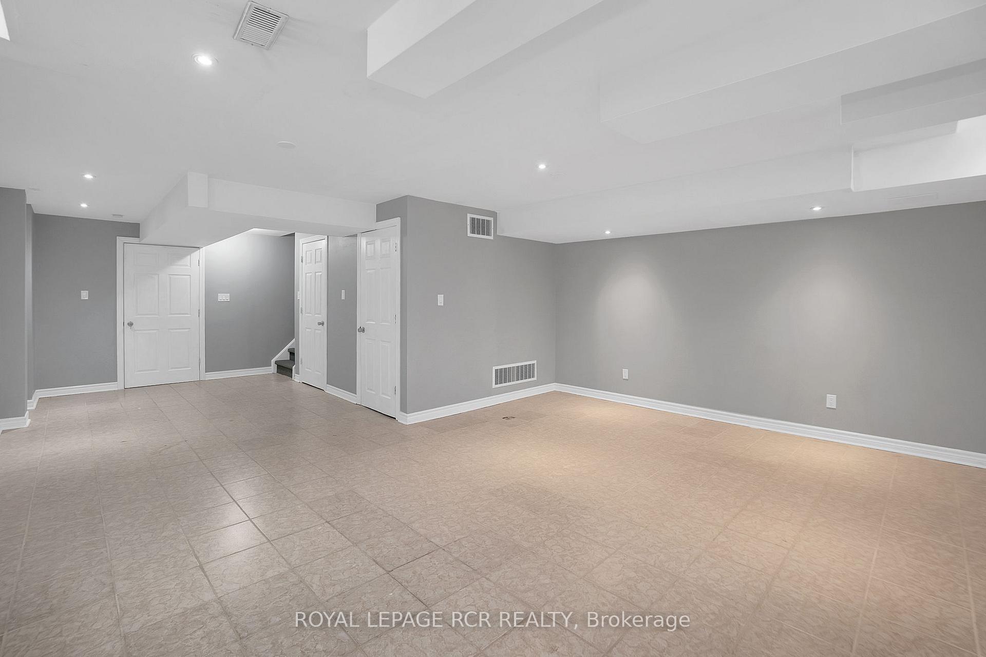 Photo 30 of 41 Ironhorse Crescent, Caledon, Bolton West — HOMEH