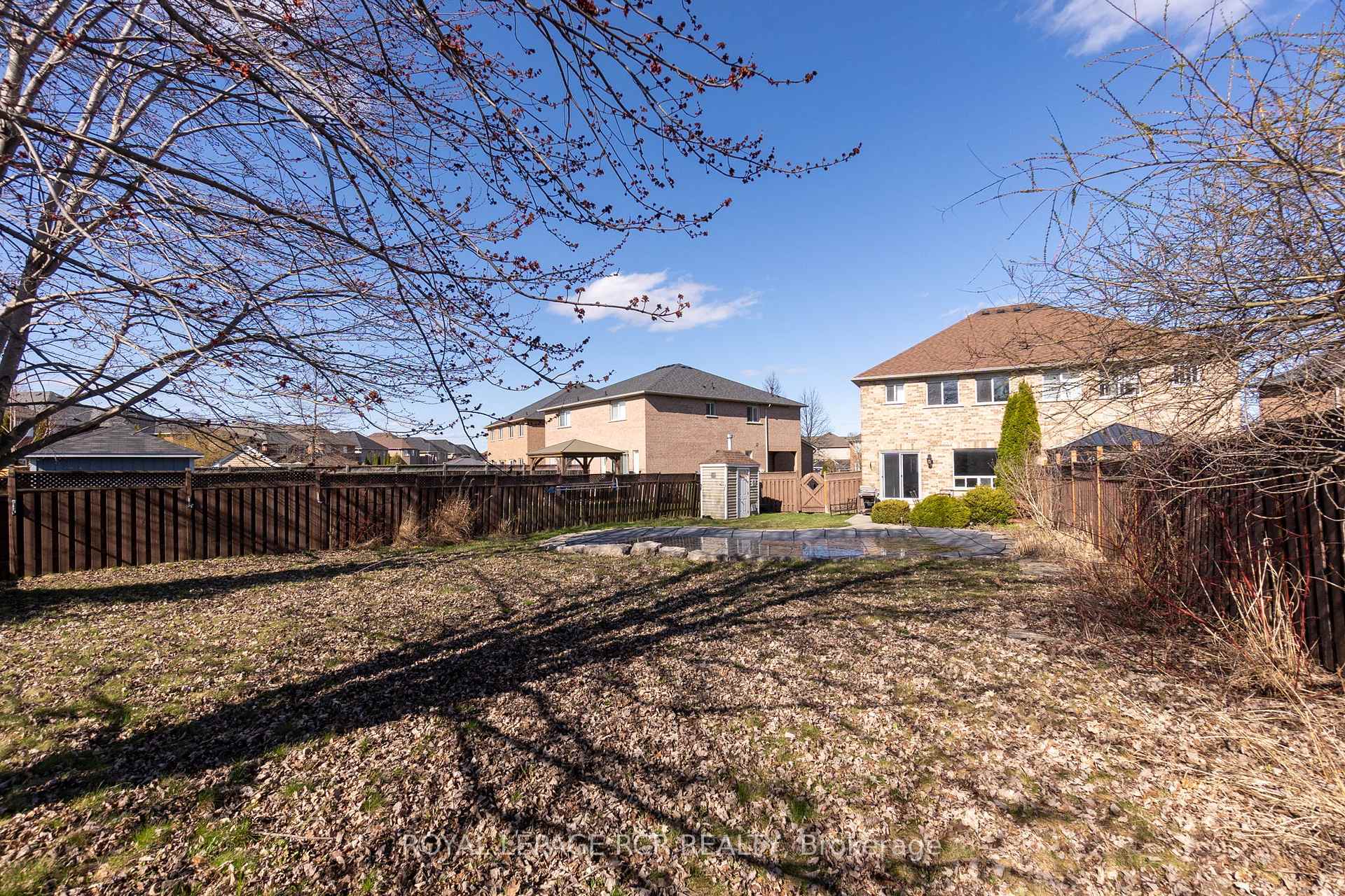 Photo 42 of 41 Ironhorse Crescent, Caledon, Bolton West — HOMEH
