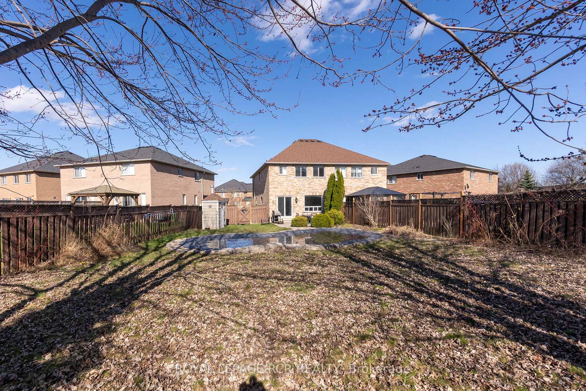 Photo 43 of 41 Ironhorse Crescent, Caledon, Bolton West — HOMEH