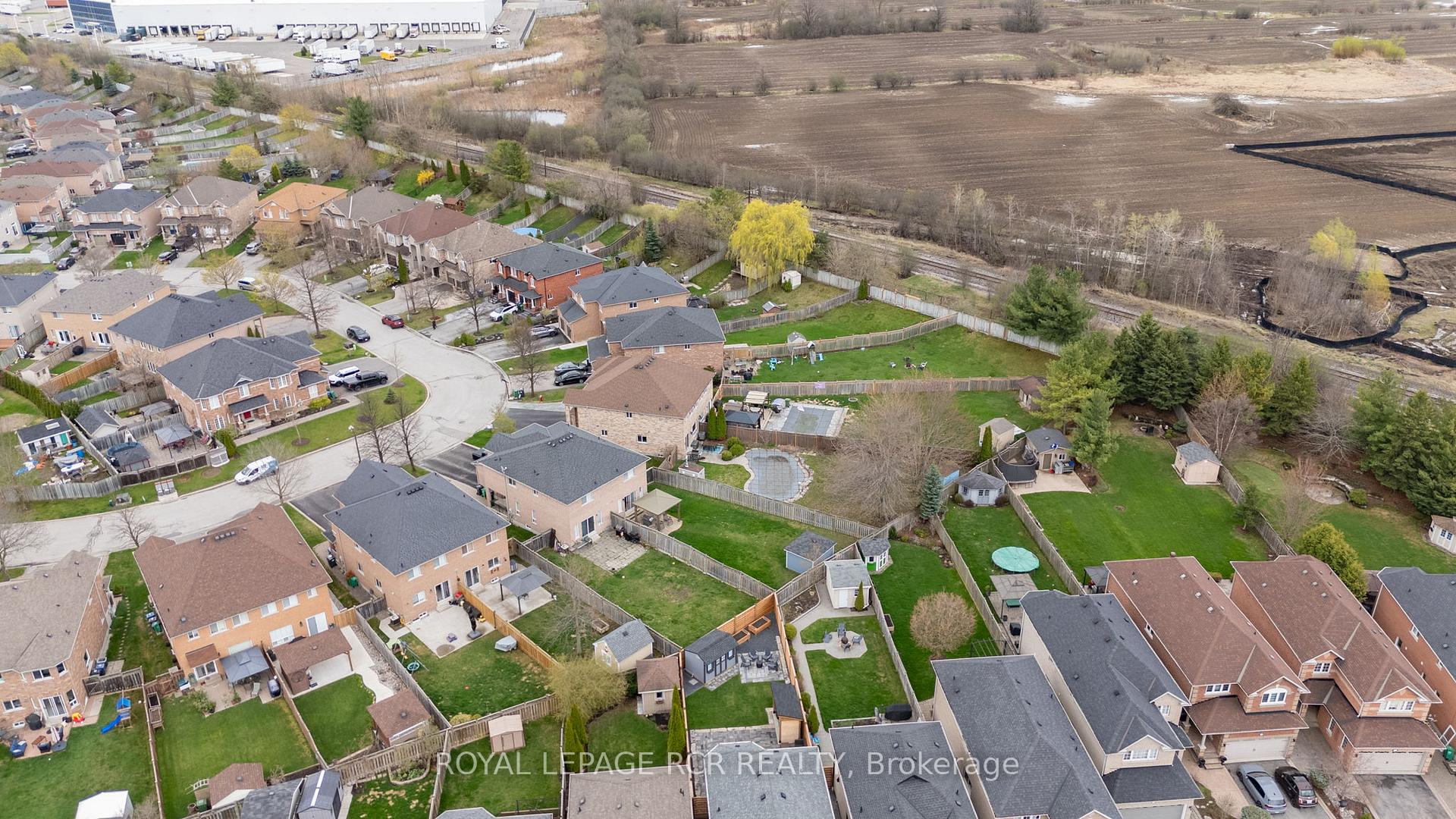 Photo 47 of 41 Ironhorse Crescent, Caledon, Bolton West — HOMEH