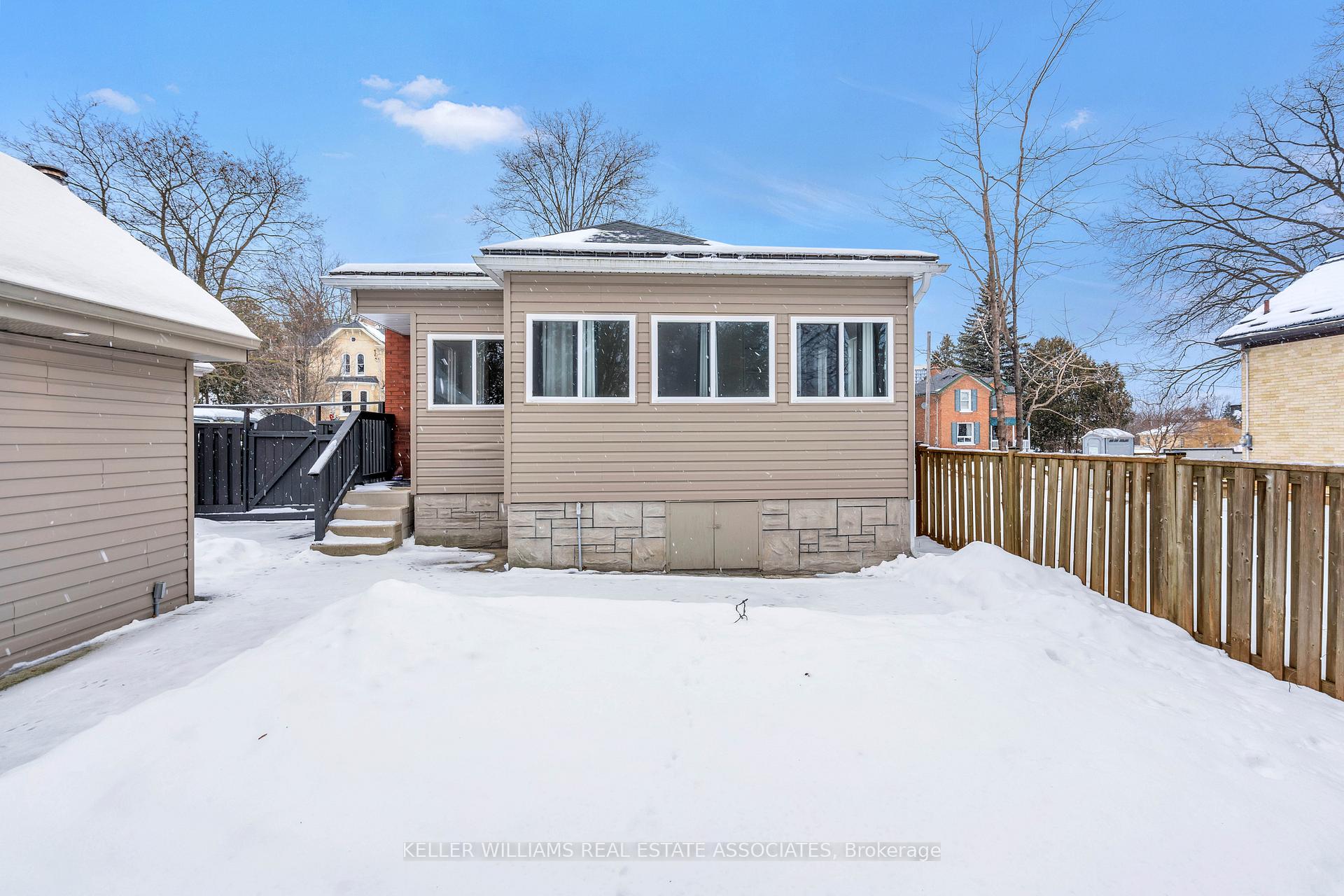 Photo 13 of 51 Crombie Street, Cambridge — HOMEH
