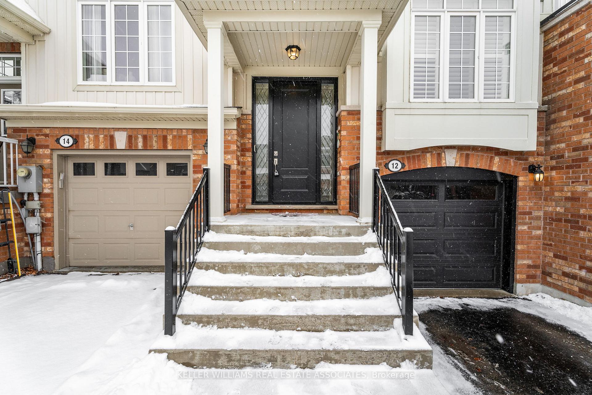 Photo 2 of 12 Sutcliff Lane, Halton Hills, Georgetown — HOMEH