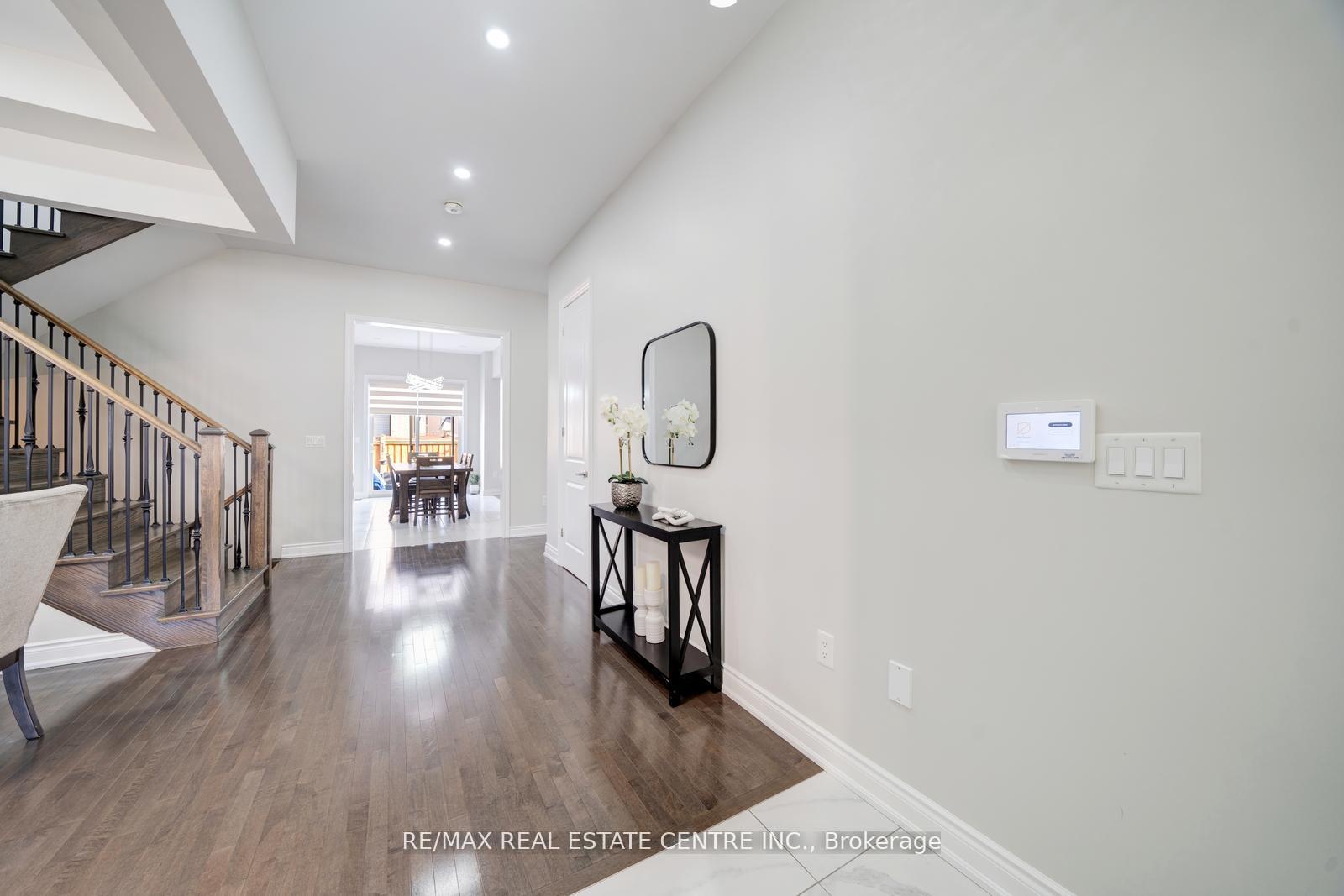 Photo 10 of 5 Carl Finlay Drive, Brampton, Toronto Gore Rural Estate — HOMEH