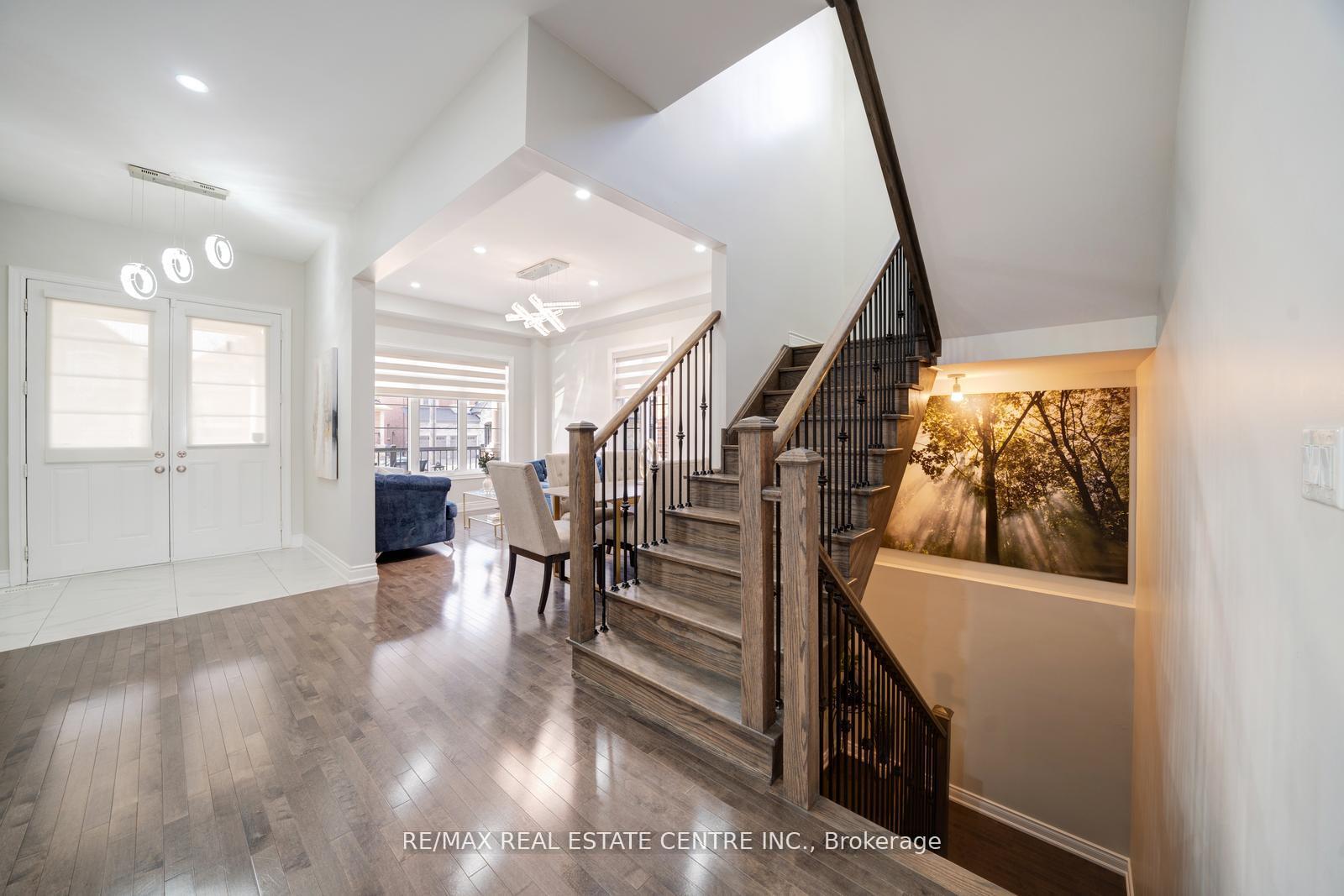 Photo 12 of 5 Carl Finlay Drive, Brampton, Toronto Gore Rural Estate — HOMEH
