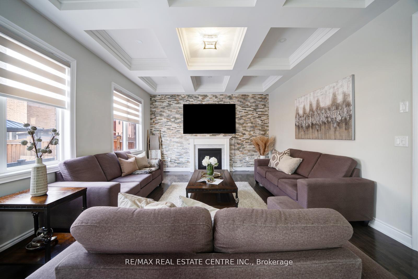Photo 13 of 5 Carl Finlay Drive, Brampton, Toronto Gore Rural Estate — HOMEH