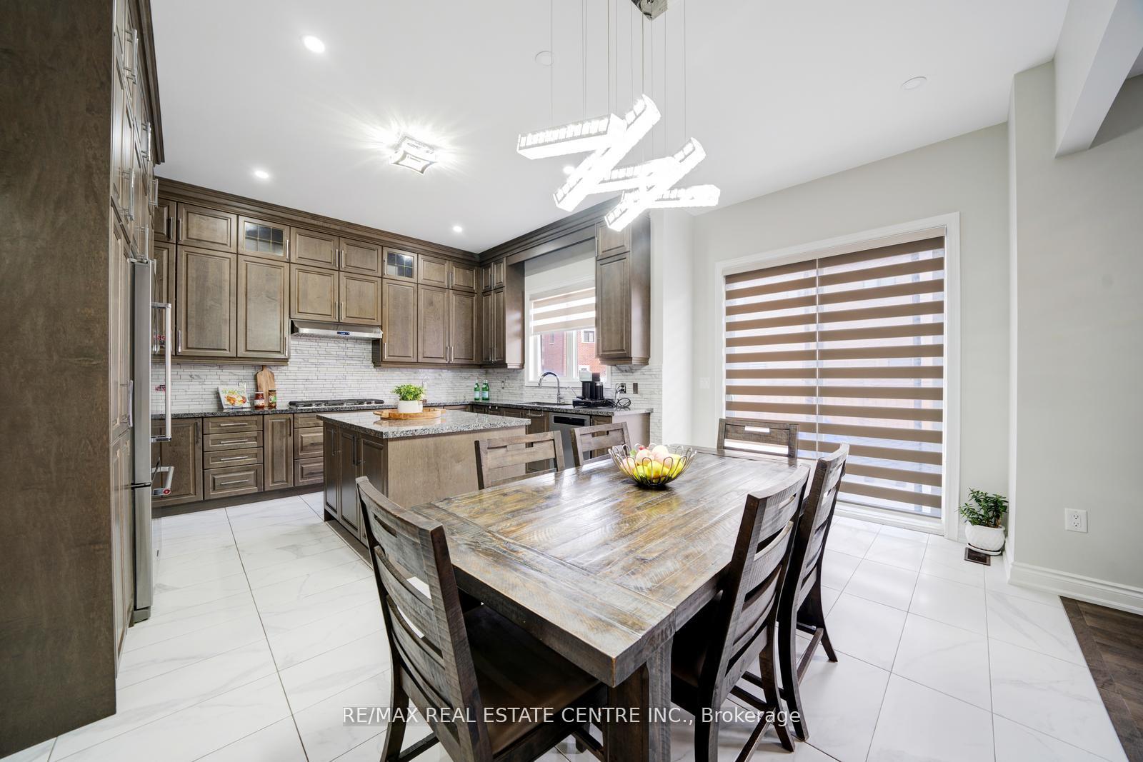 Photo 17 of 5 Carl Finlay Drive, Brampton, Toronto Gore Rural Estate — HOMEH