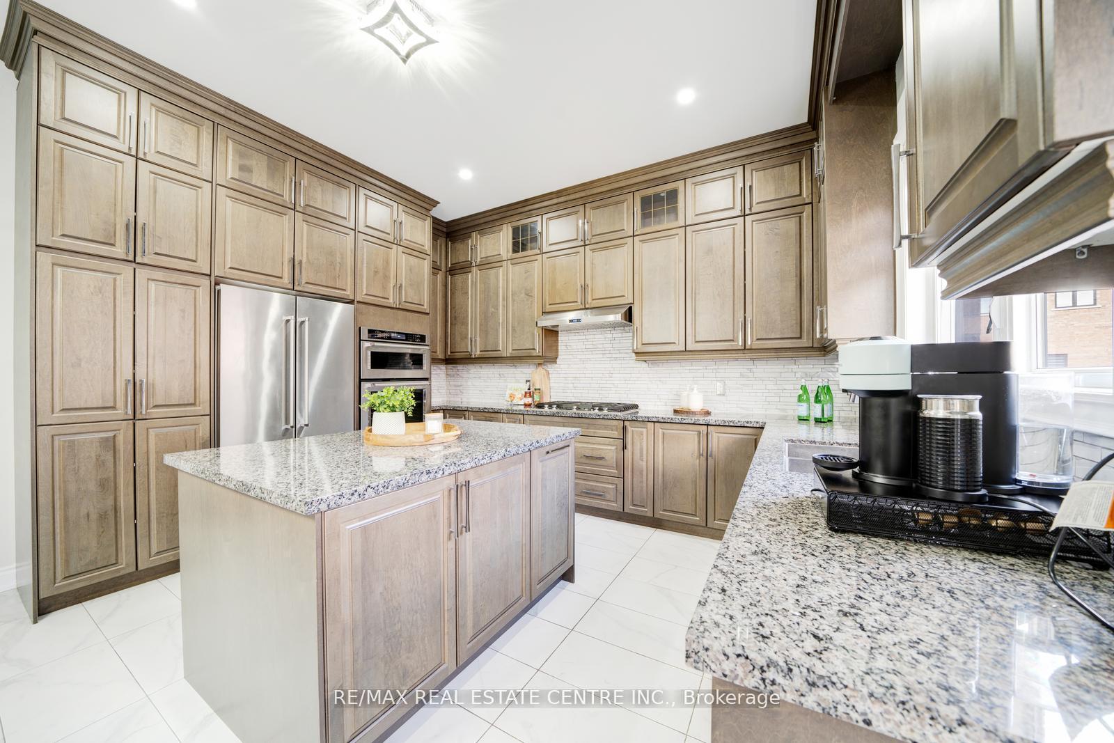 Photo 21 of 5 Carl Finlay Drive, Brampton, Toronto Gore Rural Estate — HOMEH