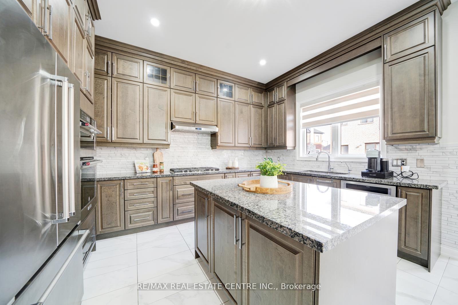 Photo 22 of 5 Carl Finlay Drive, Brampton, Toronto Gore Rural Estate — HOMEH