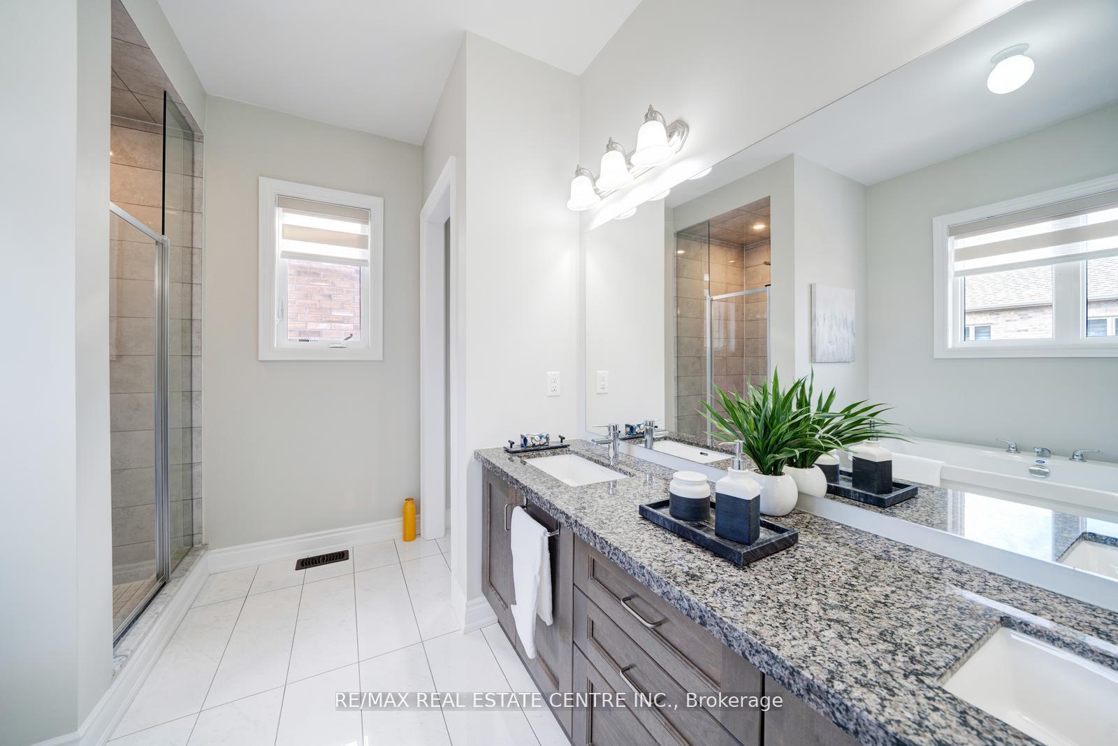 Photo 38 of 5 Carl Finlay Drive, Brampton, Toronto Gore Rural Estate — HOMEH