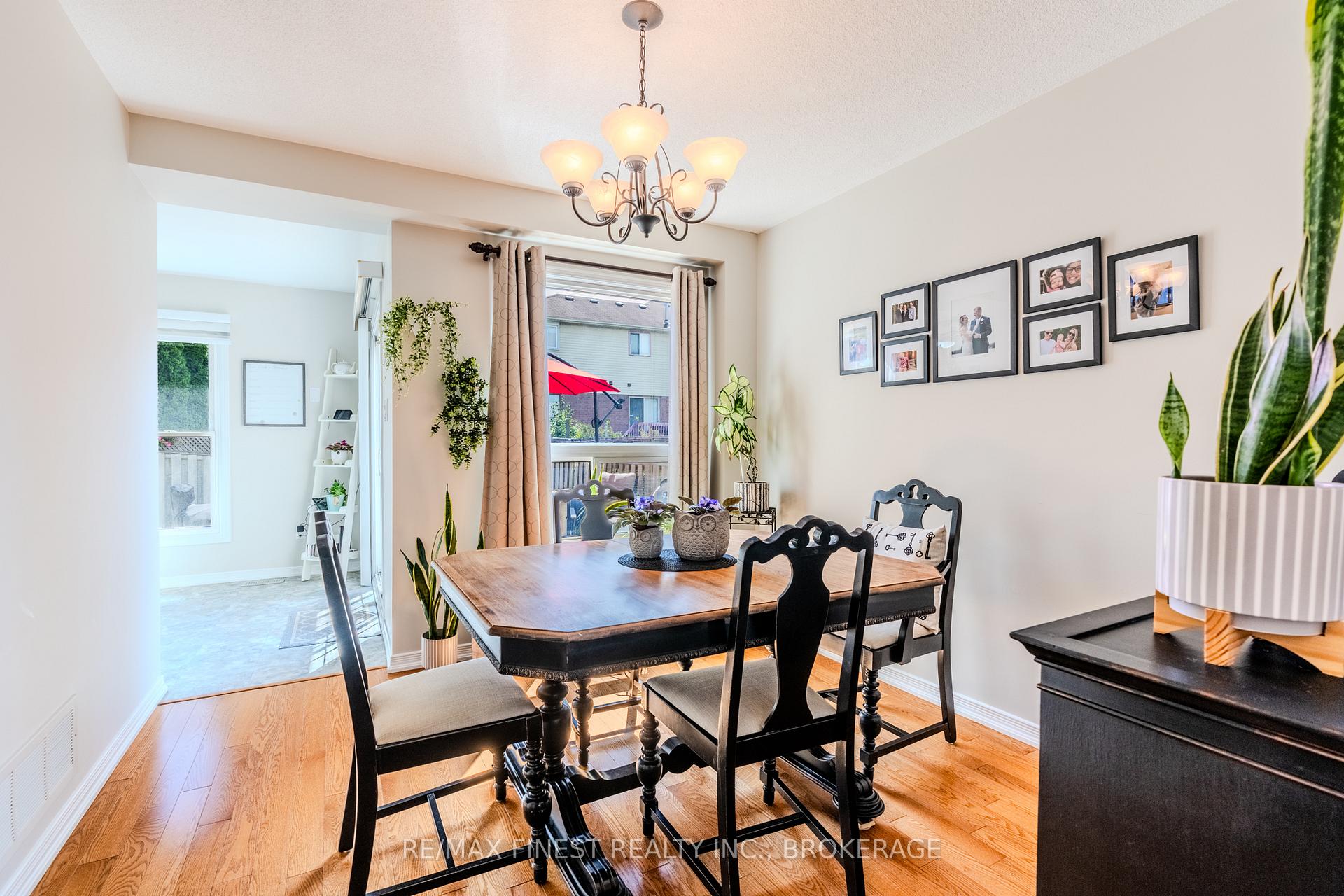 Photo 5 of 128 Reed Drive, Ajax, Central — HOMEH