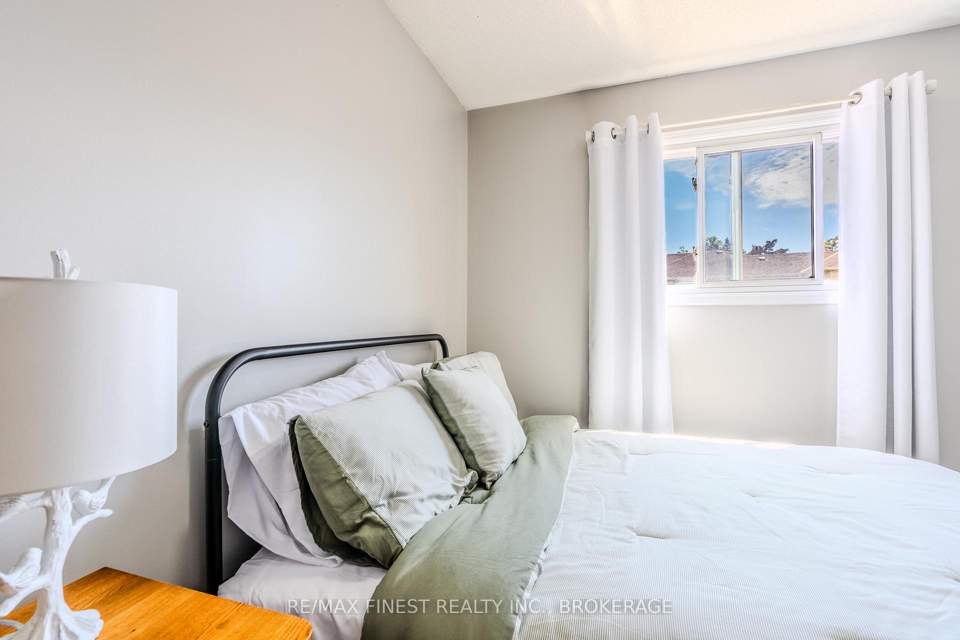 Photo 15 of 128 Reed Drive, Ajax, Central — HOMEH