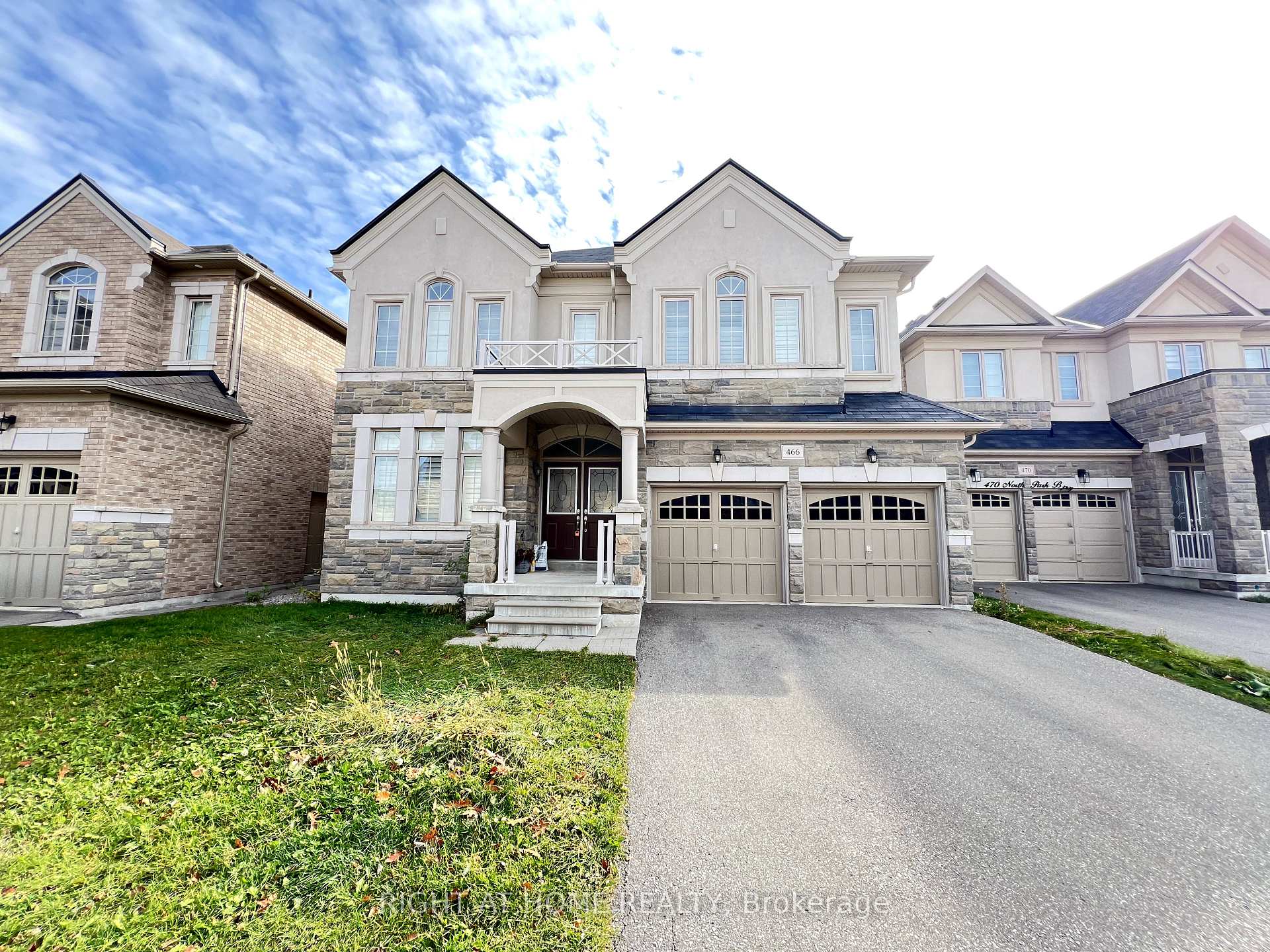 Front of 466 North Park Boulevard N