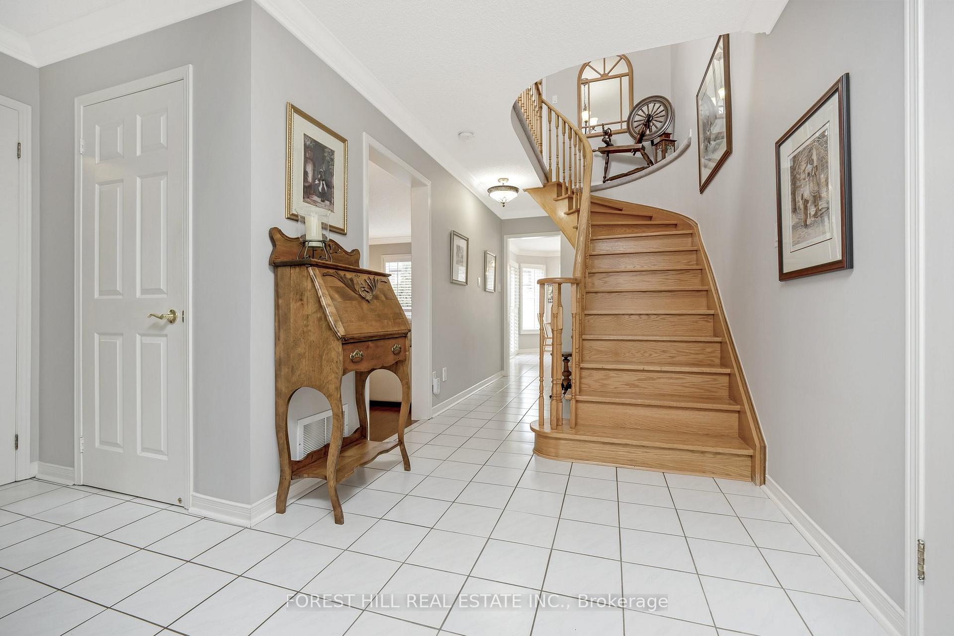 Photo 5 of 85 Hutton Crescent, Caledon, Rural Caledon — HOMEH