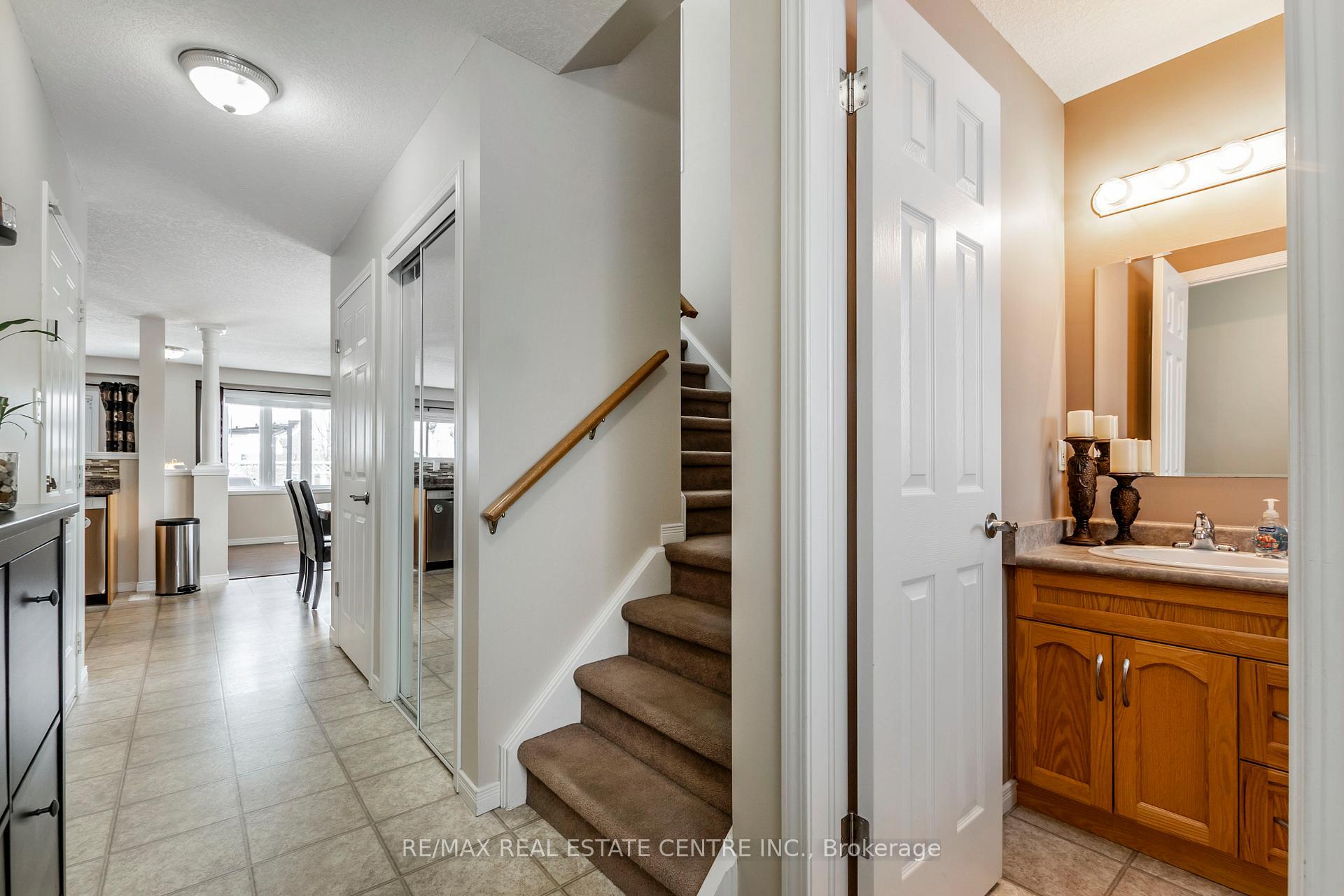 Photo 2 of 3 Langlaw Drive, Cambridge — HOMEH